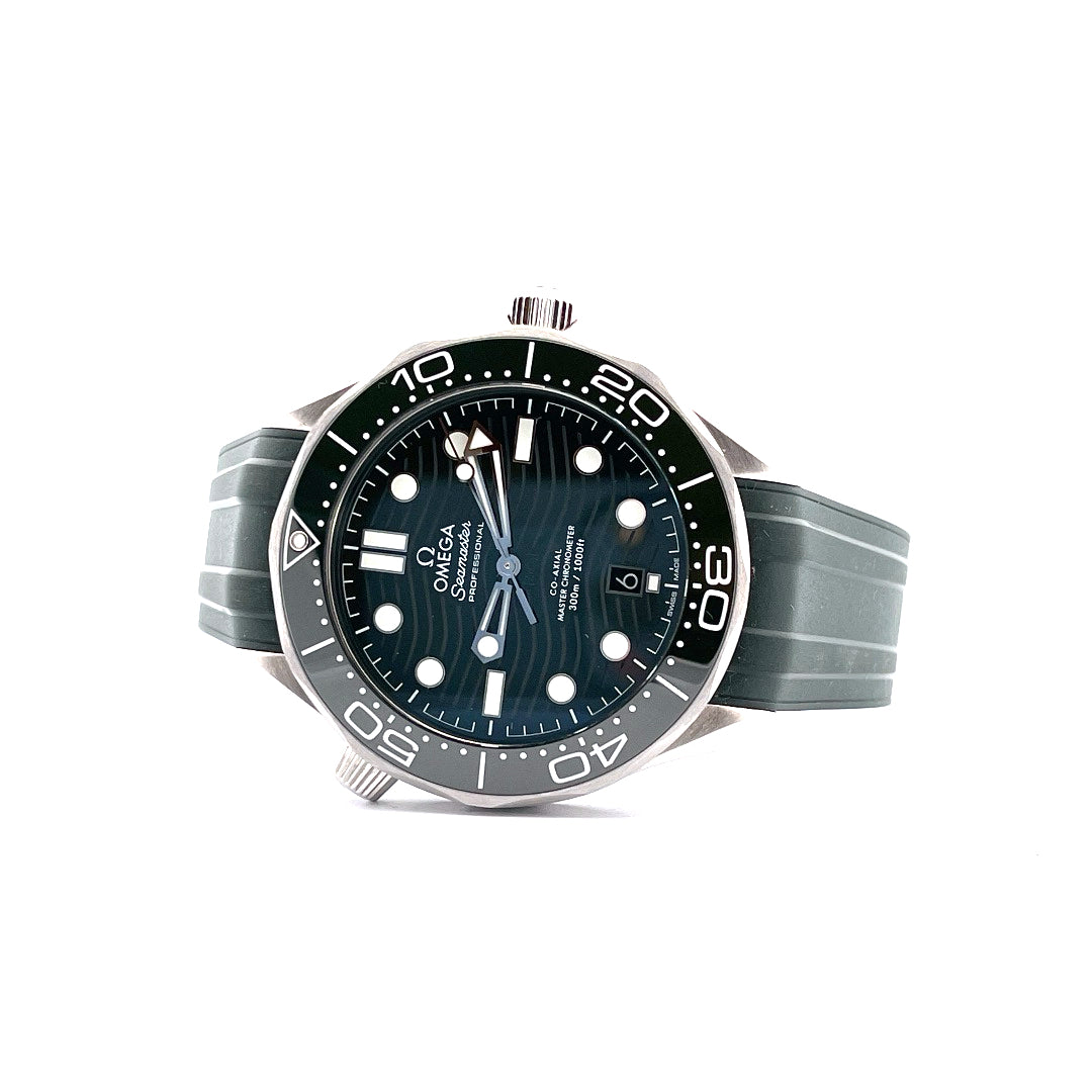 Omega - Omega Seamaster Diver 300 M / Faltschließe / (Grün) - Juwelier Spliedt - [product_ Artikelnummer]