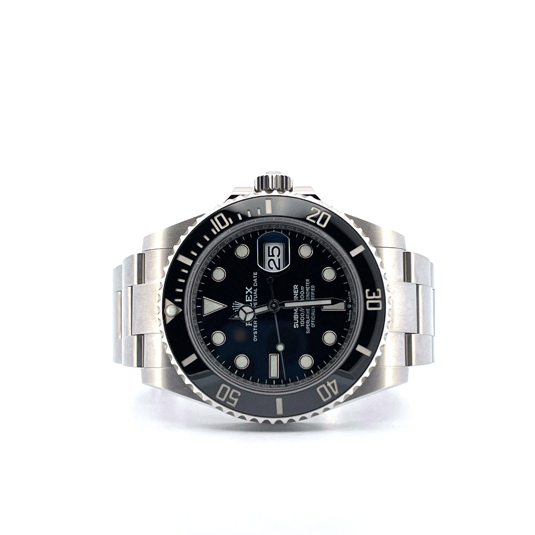 Submariner Date / 41 mm / schwarze Lünette / Full Set (2022) - Juwelier Spliedt