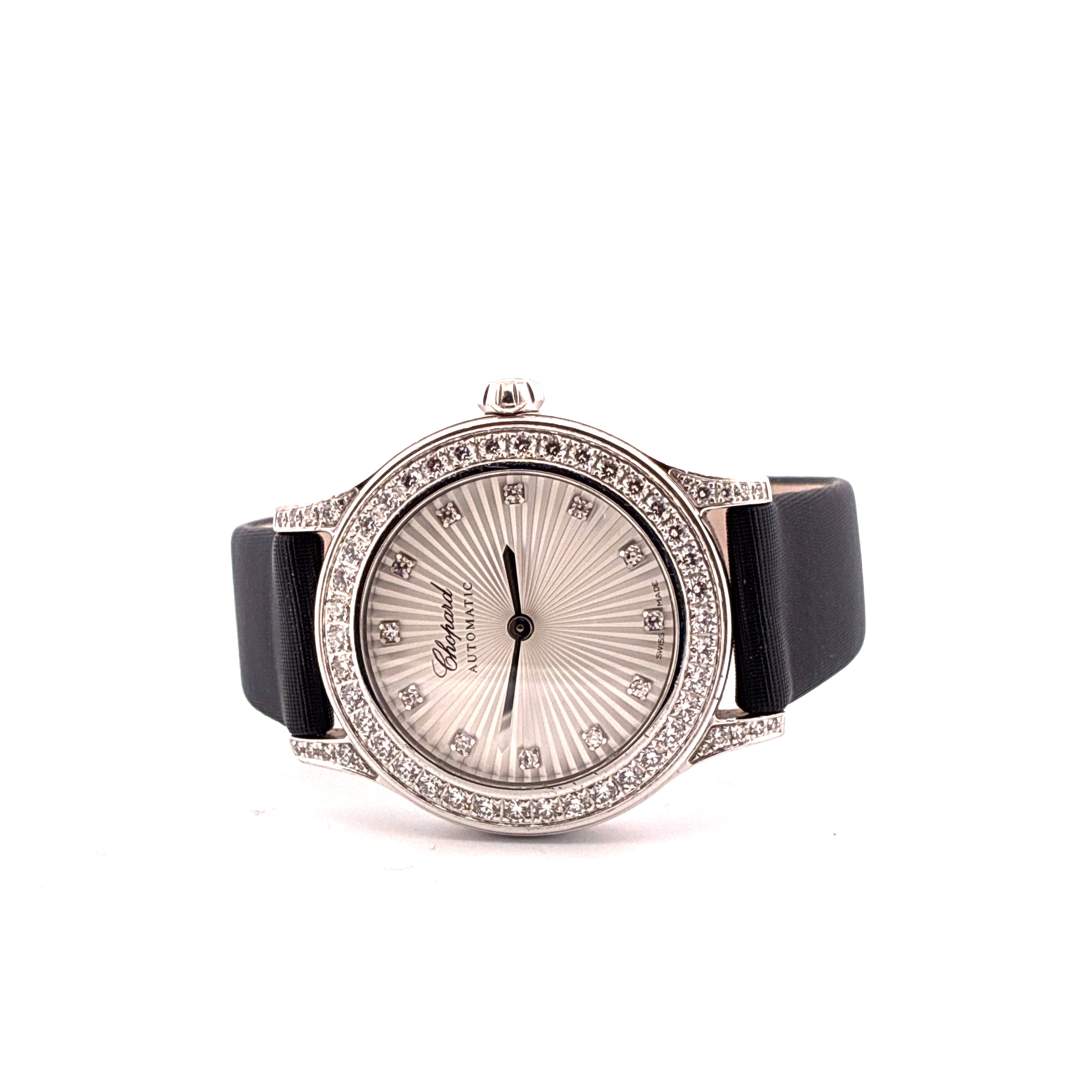 Classic / Diamonds / Whitegold / Box / Certificate of authenticity / Retail price EUR 23.200,00
