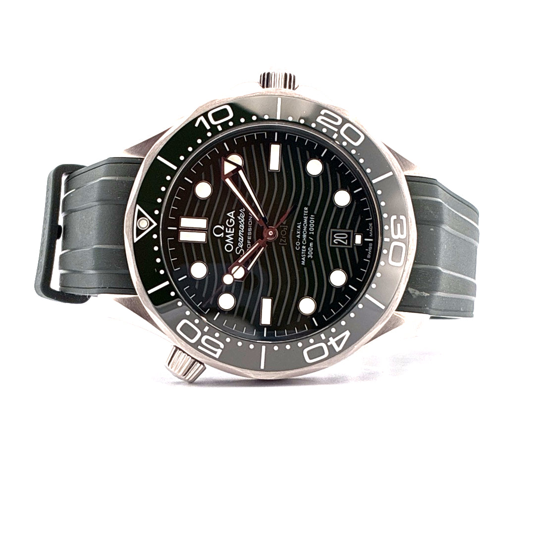 Seamaster Diver 300m / grün / Kautschuk (2023)