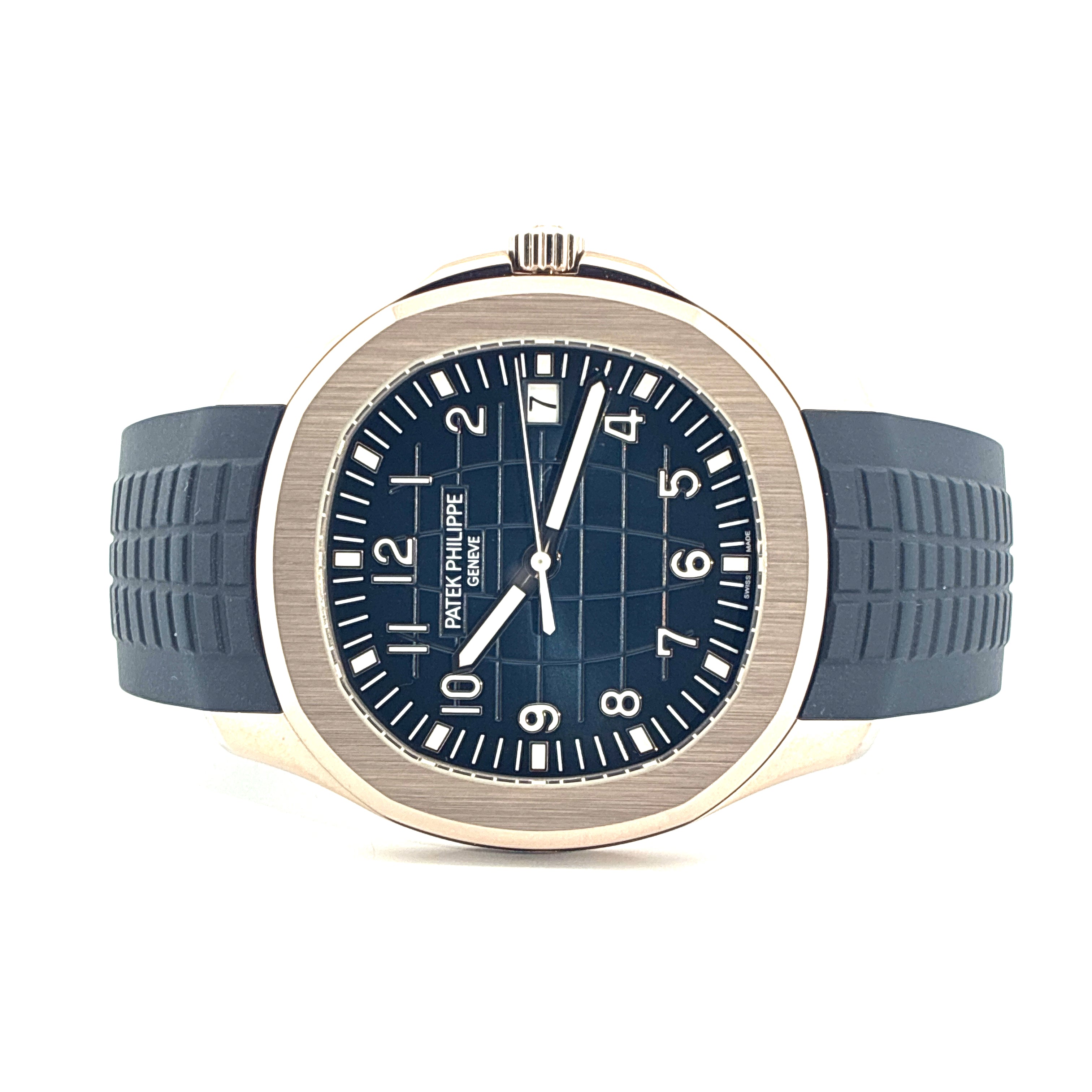 Aquanaut / Rubber Strap / White Gold / Blue Dial in Very Good Condition / Full Set / 2021