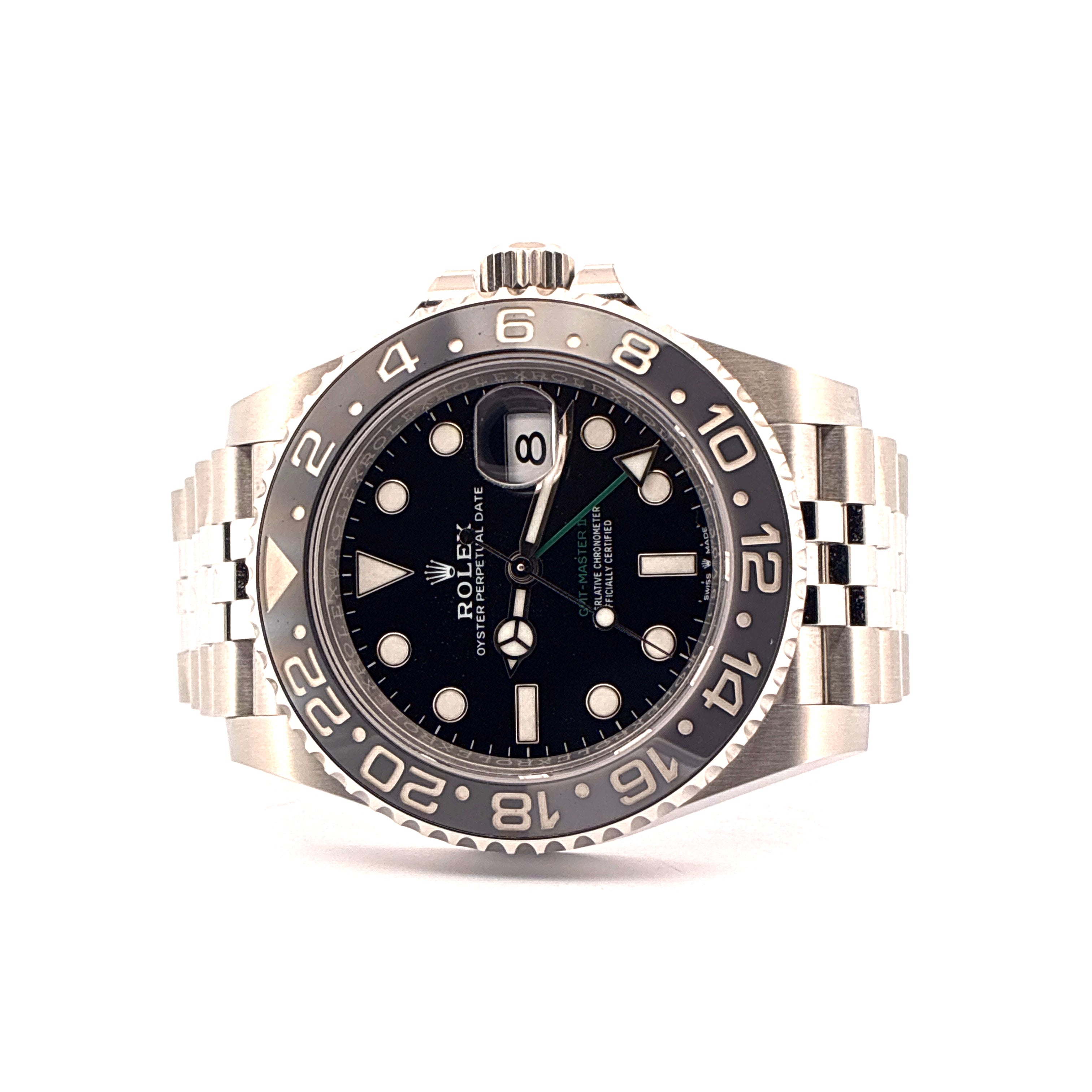 Rolex GMT-Master II mit schwarzem Zifferblatt, Jubilee-Armband und beigefarbener Lünette aus Edelstahl, Frontalansicht