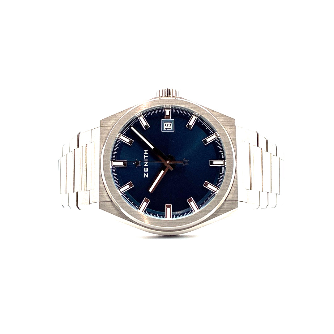 Zenith Defy Classic Titan 41 mm Automatik mit blauem Zifferblatt und Titanarmband in sehr gutem Zustand