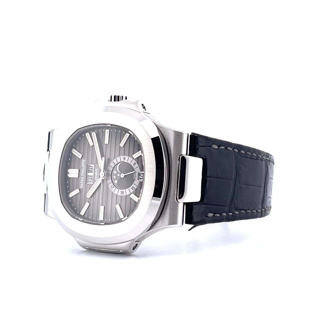 Patek Philippe - Nautilus 5726A-001  Full Set / excellent condition / on stock 2nd strap 2014 - [product_sku]