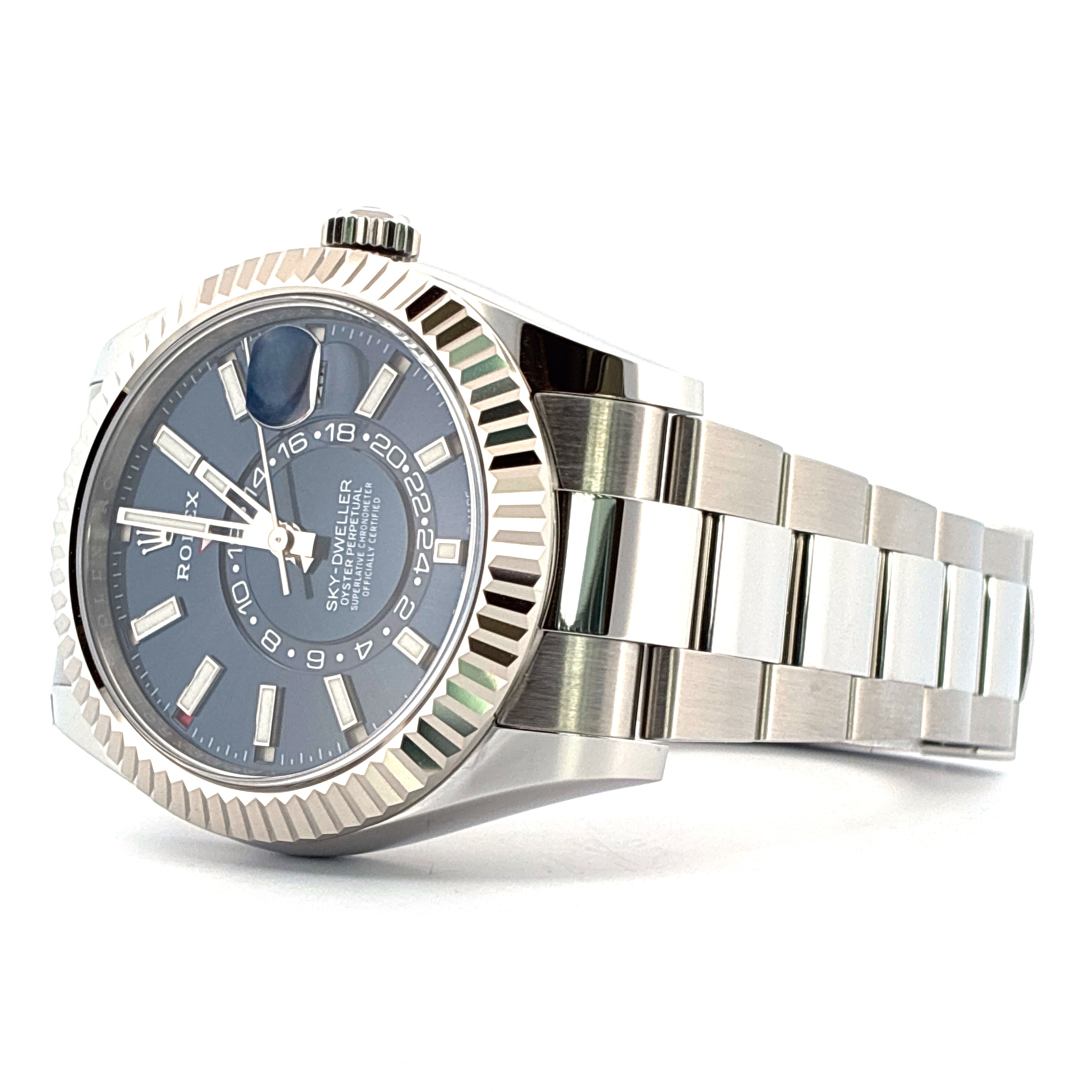 Rolex - Sky-Dweller / Unworn / Stickers / Blue Dial / Full-Set / 2024 - [product_sku]