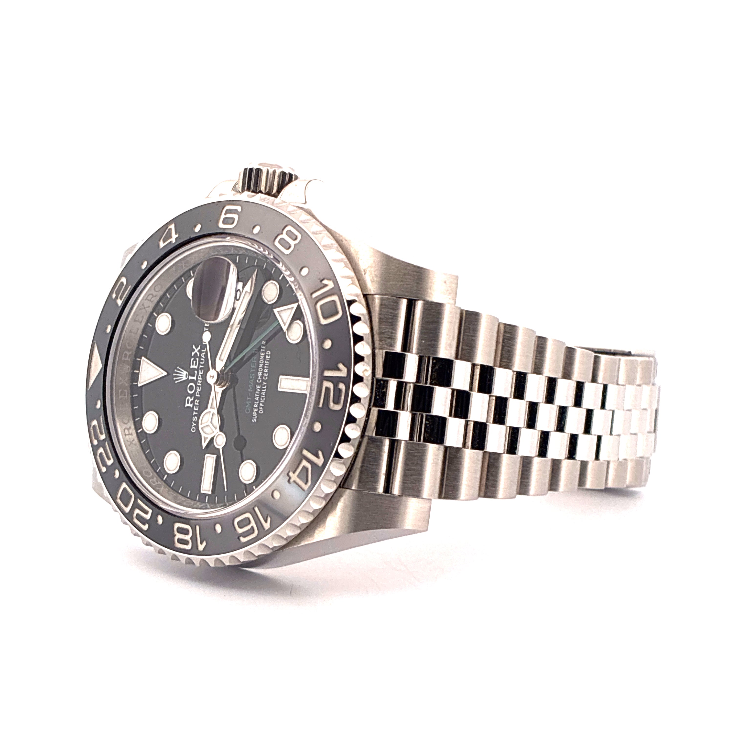 Rolex GMT-Master II Edelstahl mit Jubilee-Armband und grauem Zifferblatt in aufrechter Seitenansicht