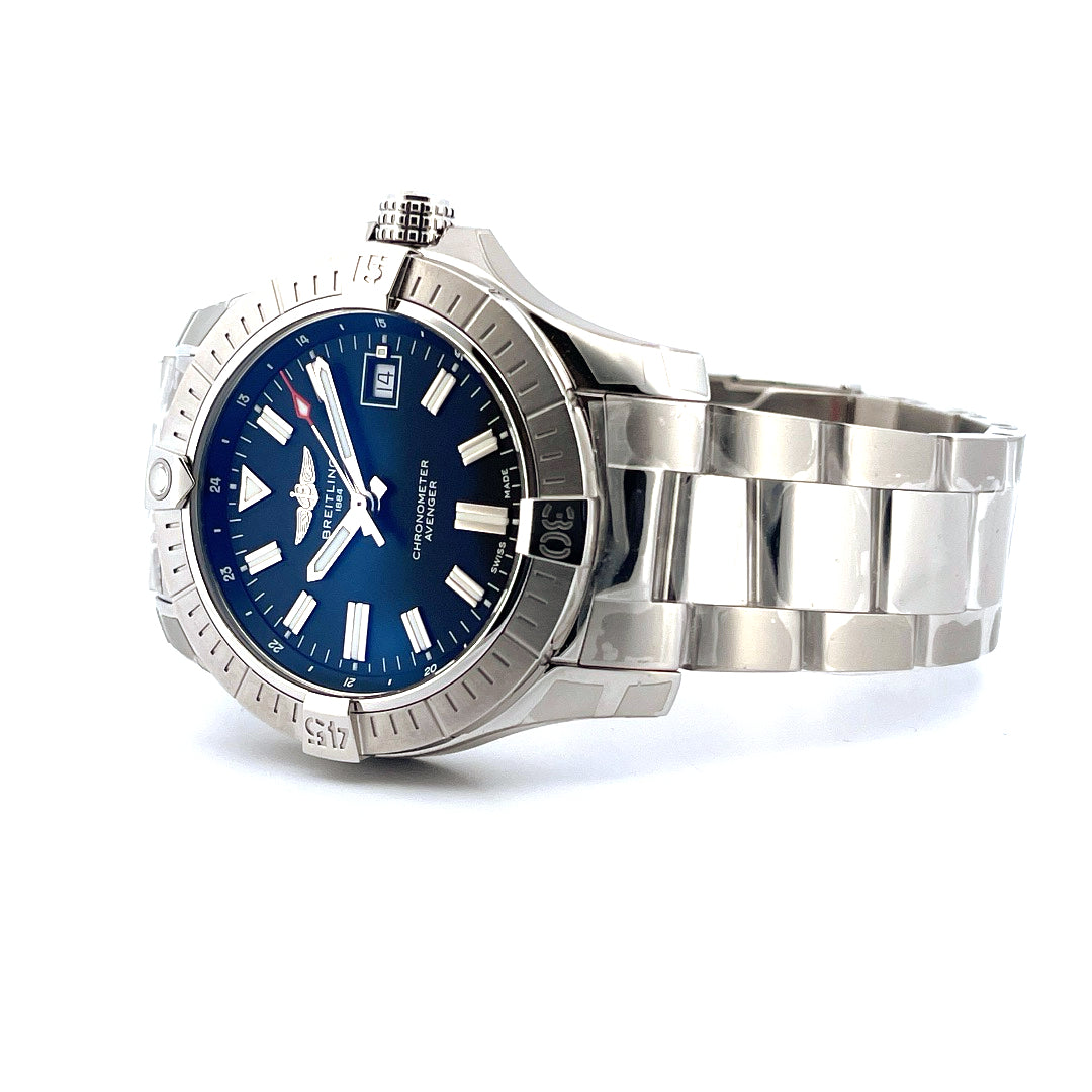 Breitling - Avenger / Automatic 43 Like New / Stickers / Full-Set - [product_sku]
