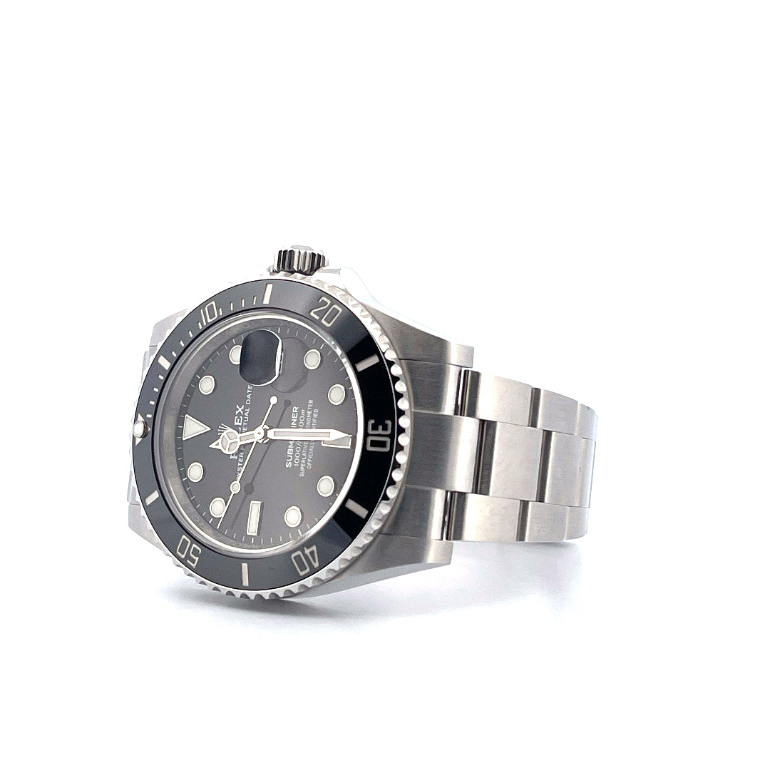 Submariner Date / 41 mm / schwarze Lünette / Full Set (2022) - Juwelier Spliedt