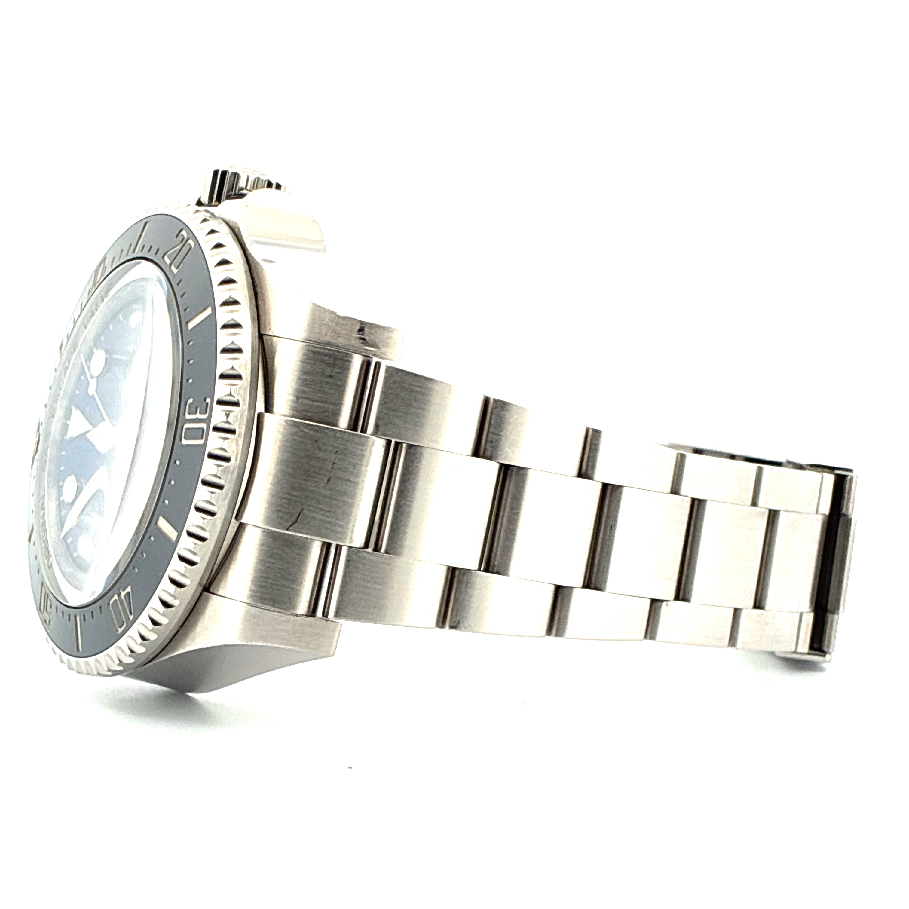 Sea-Dweller Deepsea Challenge / Unworn / Full Set / 2023 / Sticker