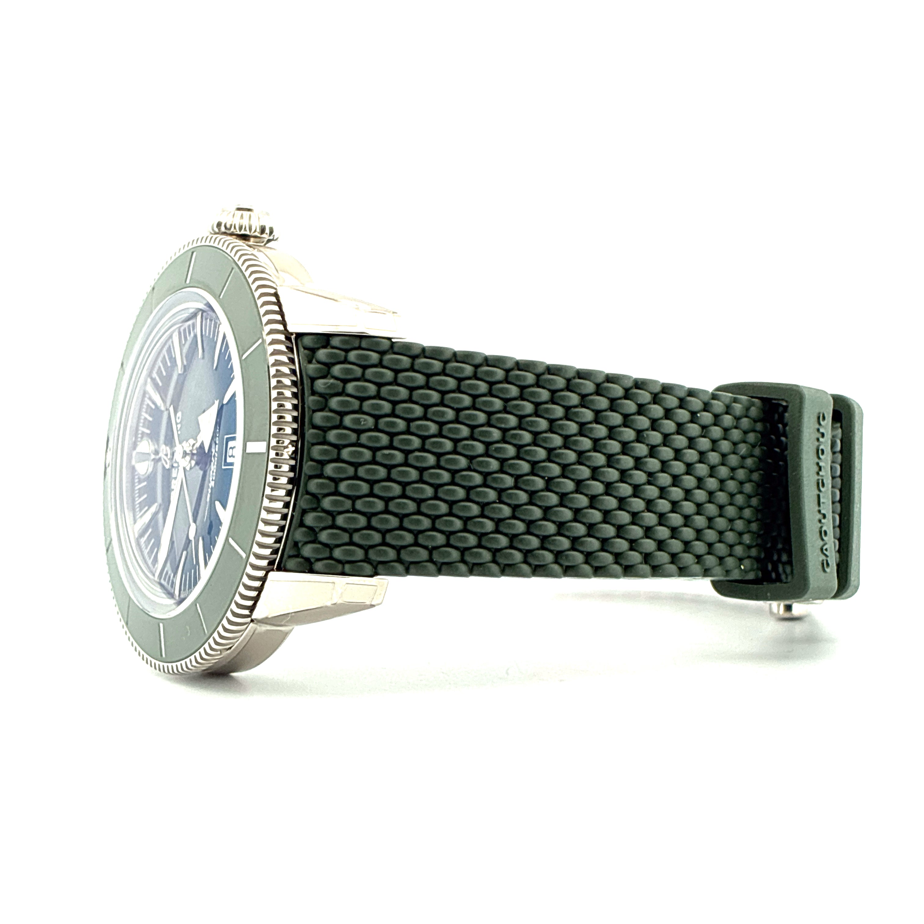 Superocean Heritage B31 Automatic 44 Breitling Super Ocean Green Dial / Like New / 2025 / Box & Papers
