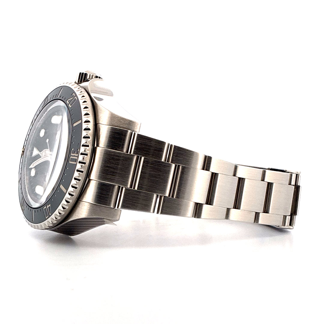 Rolex Sea-Dweller Deepsea 44 mm Stahl Automatik aus dem Jahr 2008 mit Stahlband, Seitenansicht