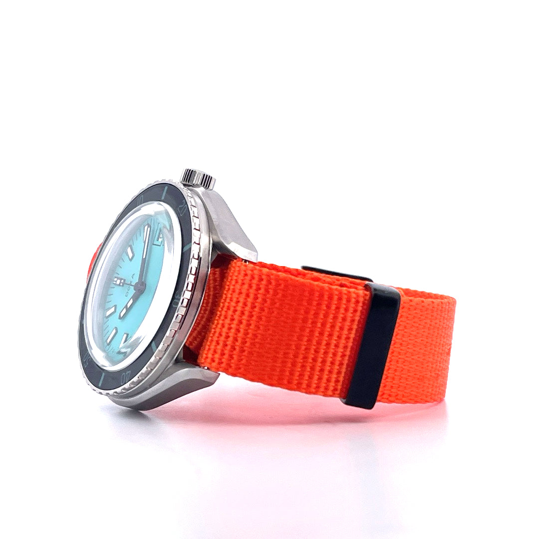 DOXA Sub 200 Aquamarine neuwertig /ungetragen
