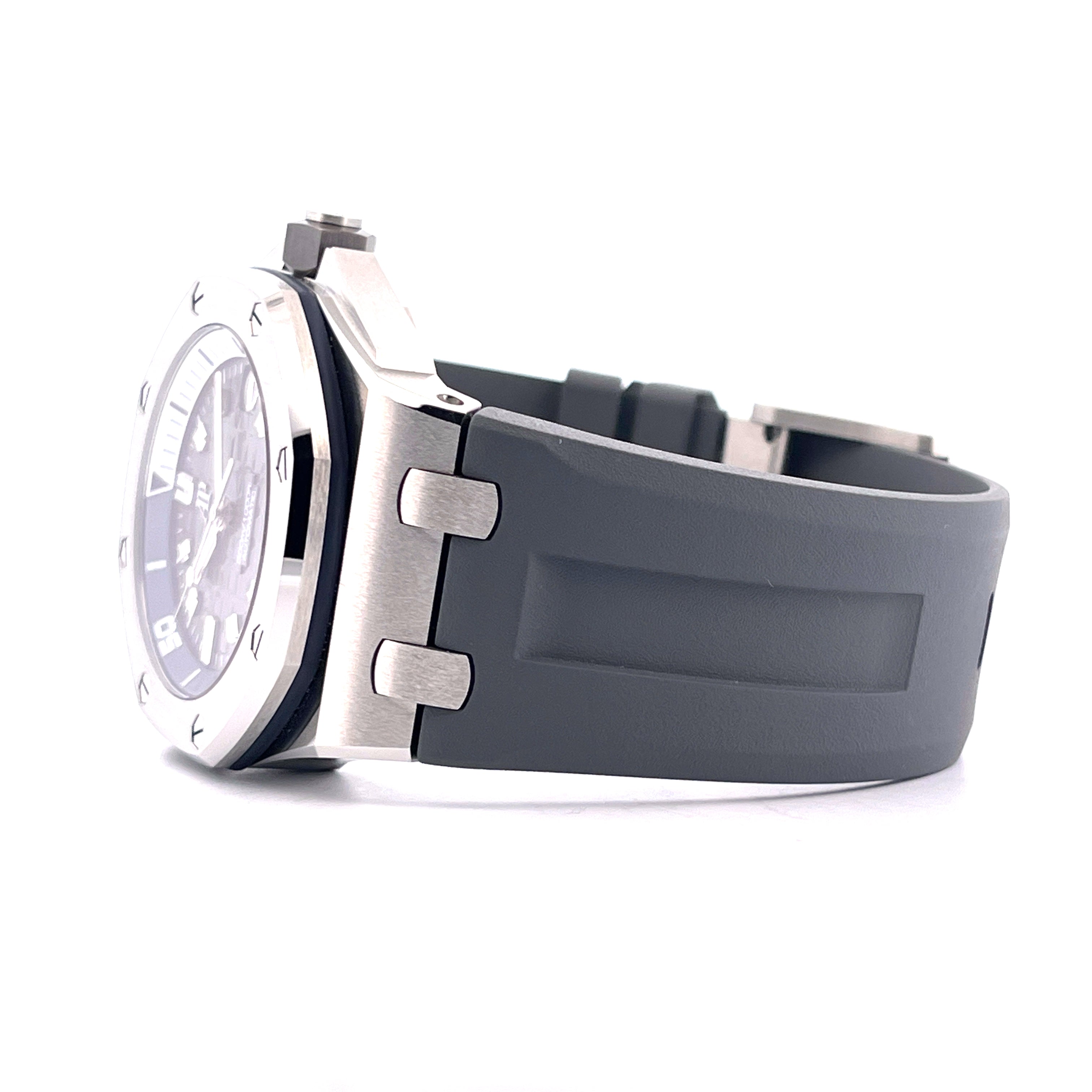 Royal Oak Offshore Diver Brand new / Blue / Stickers / Full-Set 2021