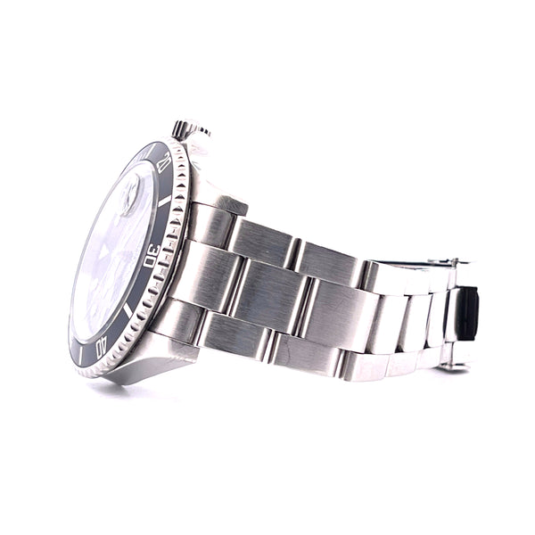 Submariner Date 16610 / Box and Paper -1998-