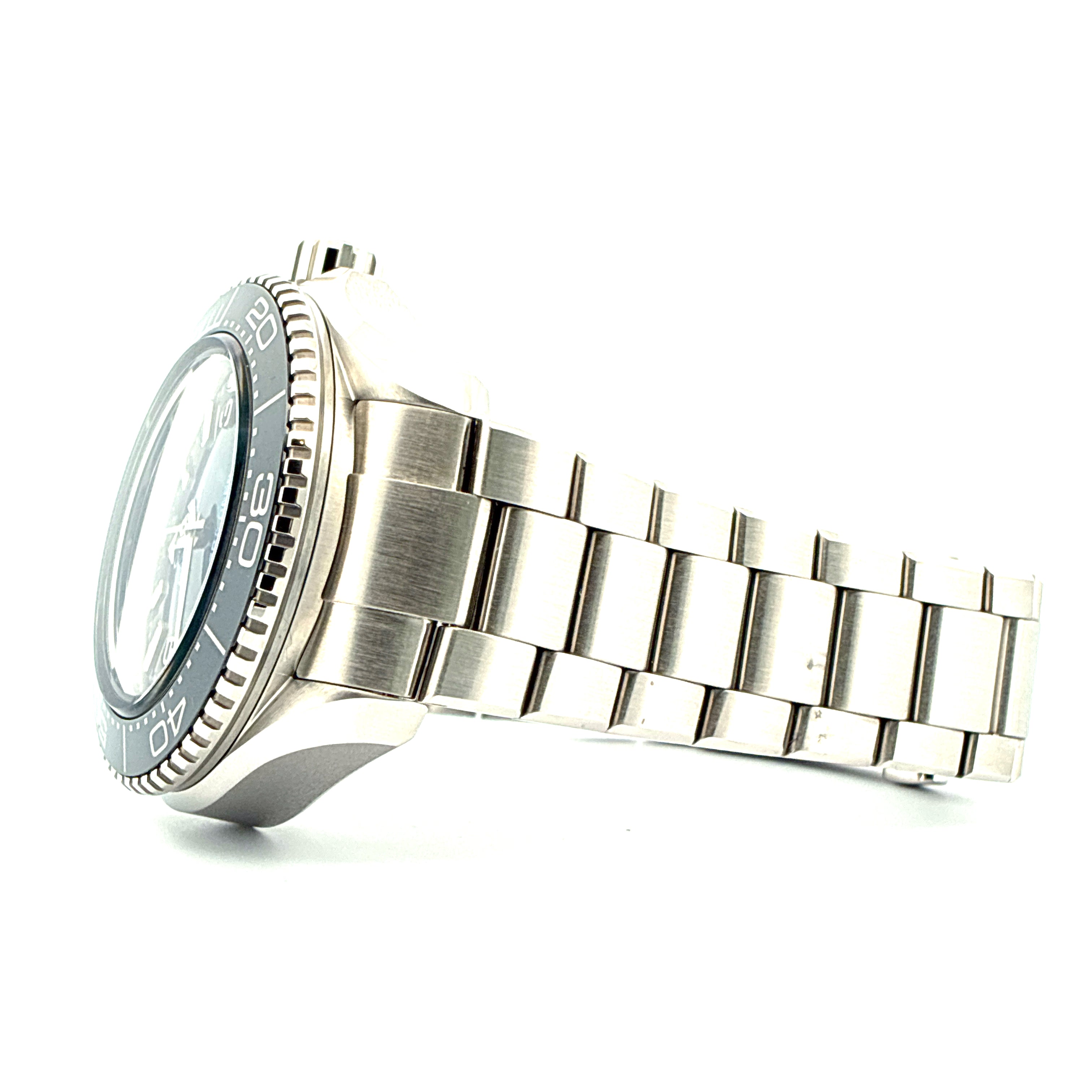 Omega - Seamaster Ultra Deep 6000M Planet Ocean 6000m Ultra Deep / Box & Papers / very good condt. / 2025 - [product_sku]
