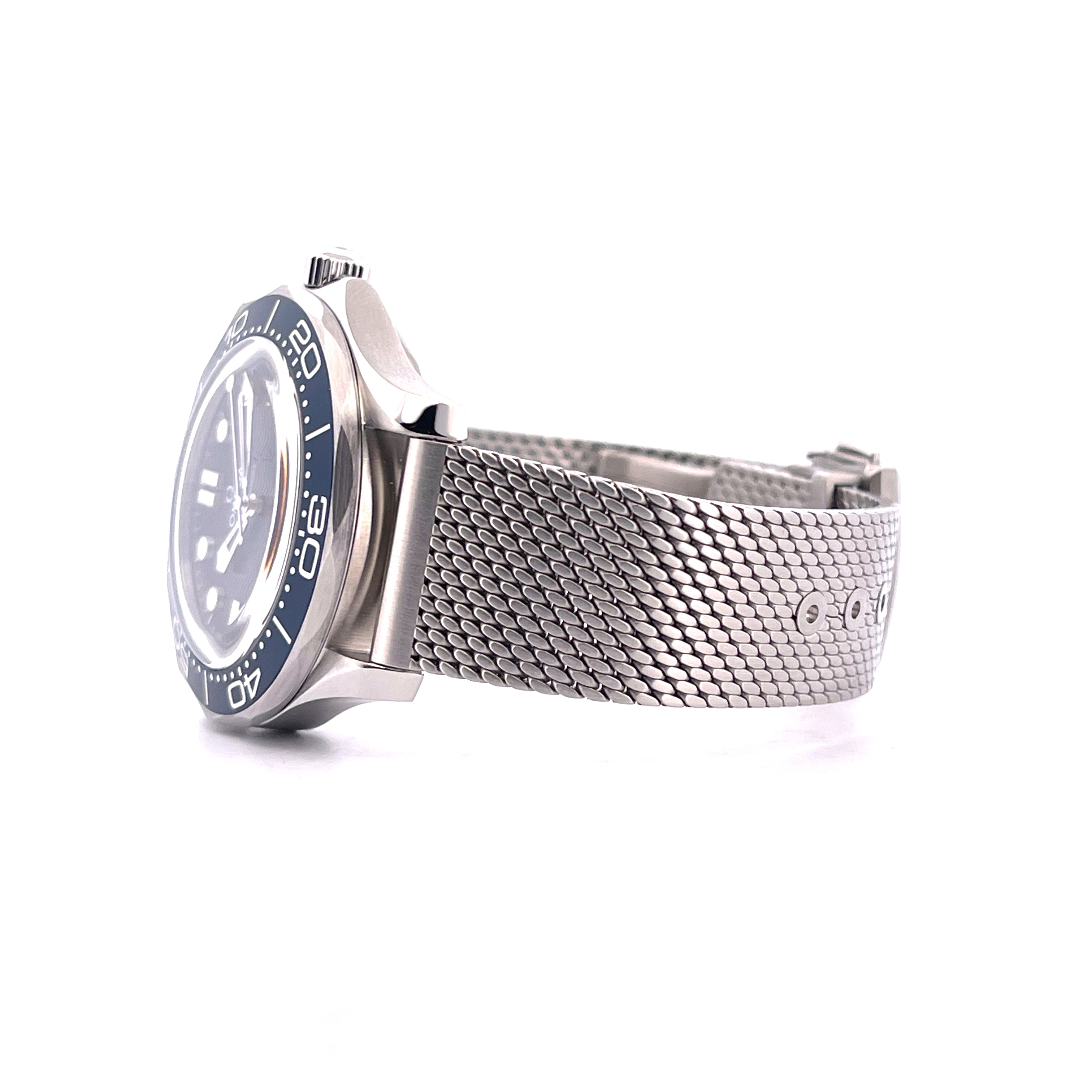 Seamaster Diver 300M James Bond / like new / Full Set / 2025