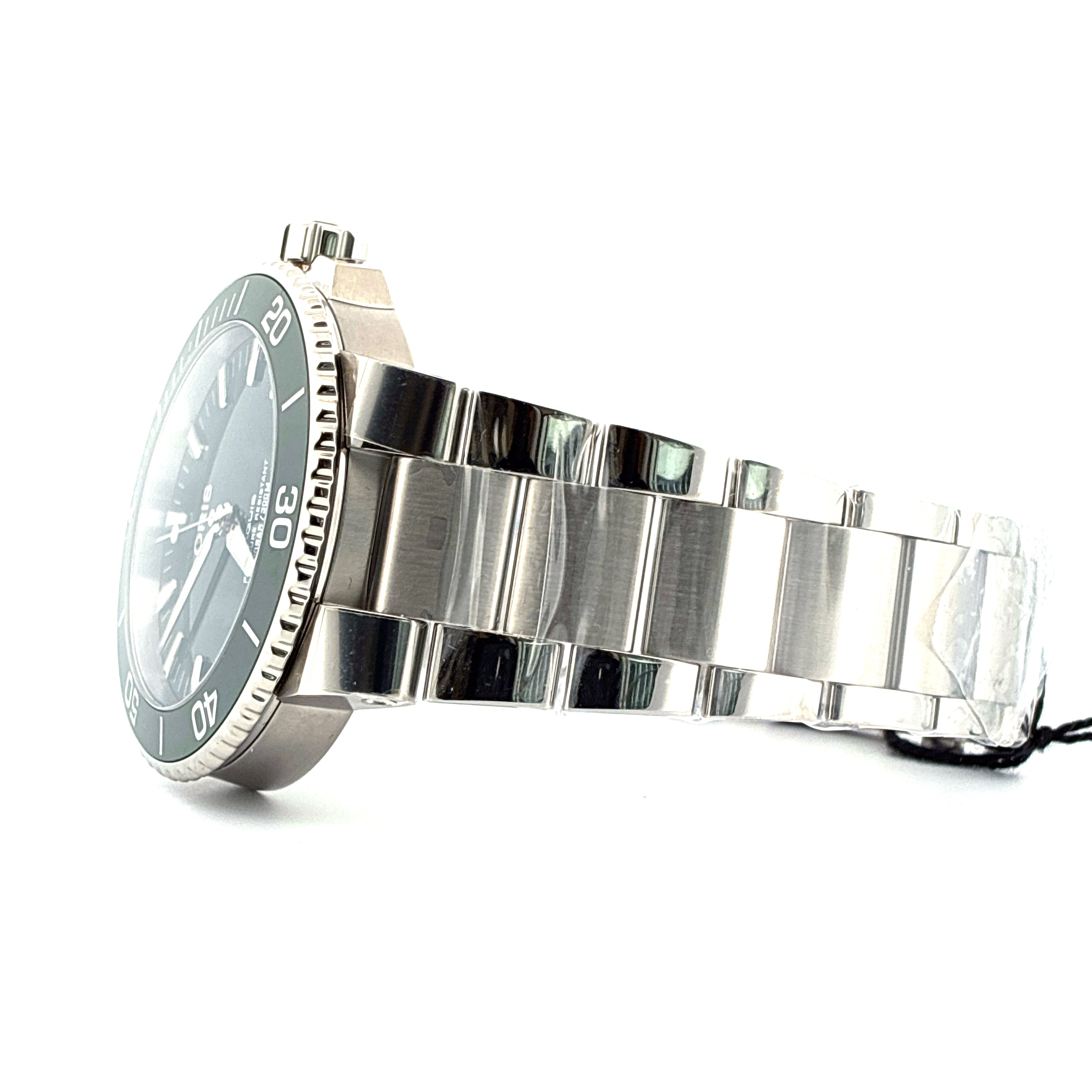 Oris - Aquis Date / Green Dial / Stainless Steel / Like New / 2025 - [product_sku]