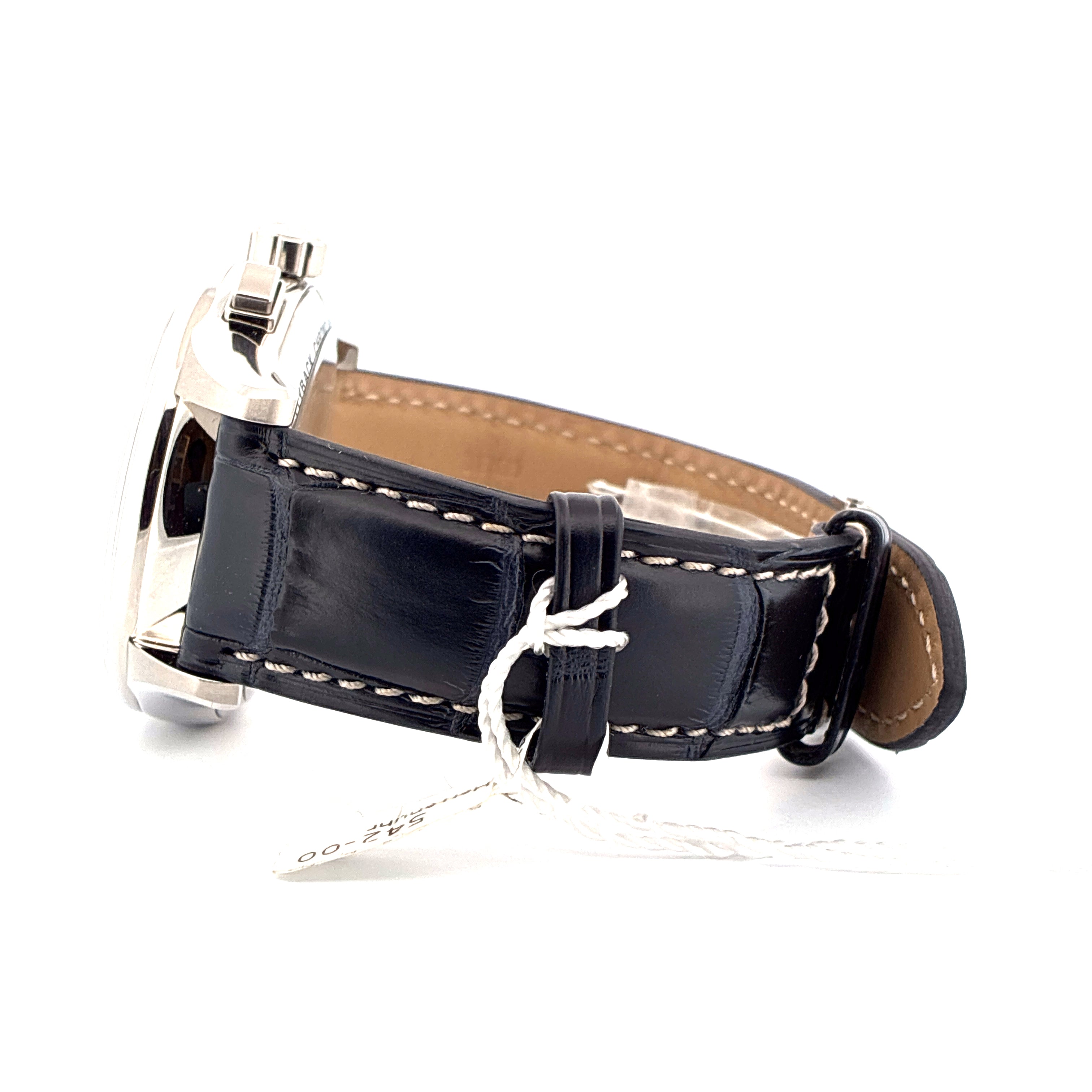 Seitenansicht einer neuen Frederique Constant Manufacture Flyback Chronograph mit schwarzem Lederarmband