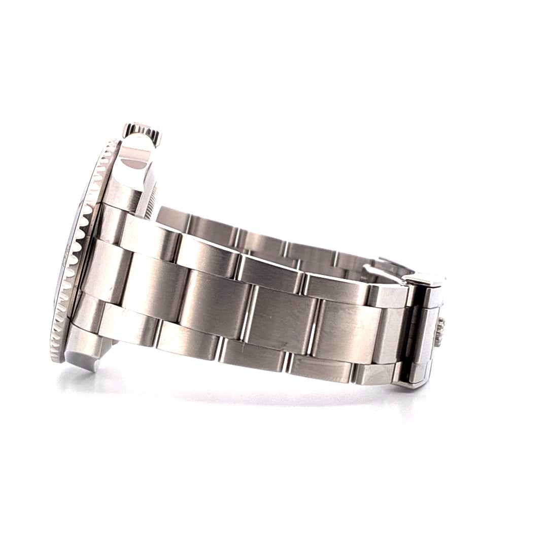 Submariner (No Date) (2015)