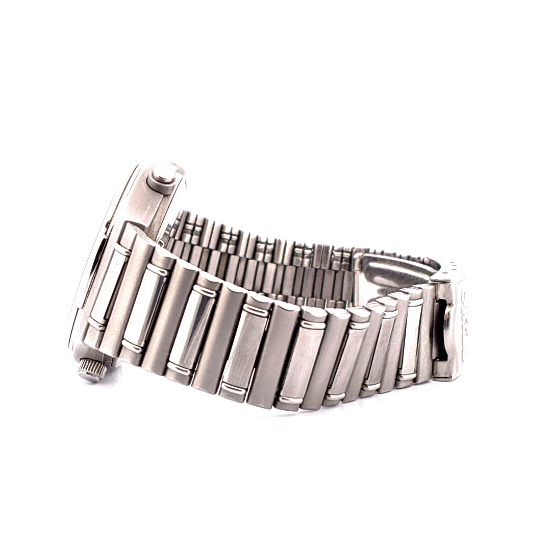 Seiko Chronograph Quarz aus Edelstahl in gutem Zustand mit silbernem Gliederarmband