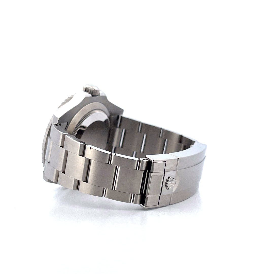 Submariner Date / 41 mm / schwarze Lünette / Full Set (2022) - Juwelier Spliedt