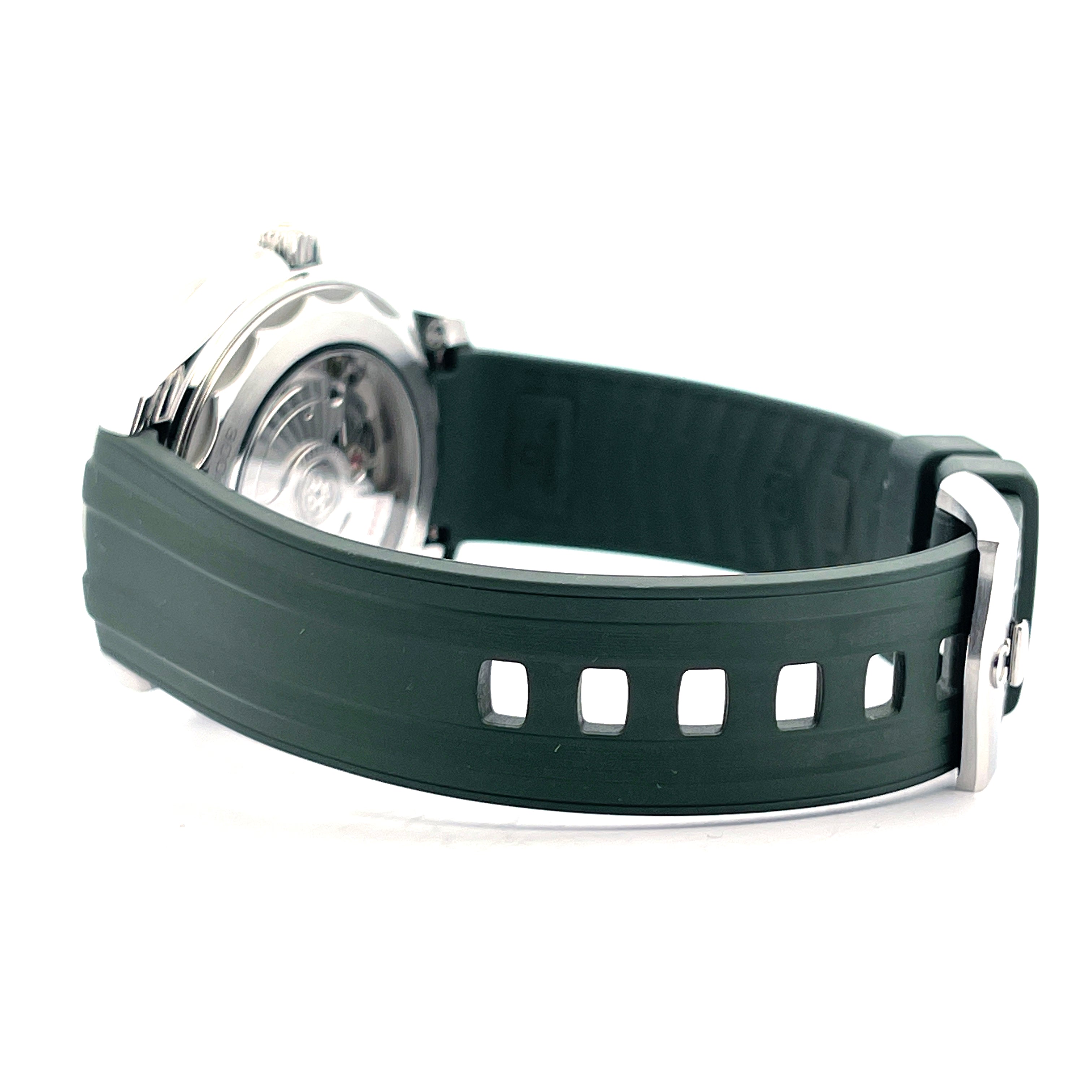 Seamaster Diver 300 M Master Chronometer DIVER 300 / Green Dial / Rubber / Box and Paper / Germany / perfect Condition / Dec. 2025