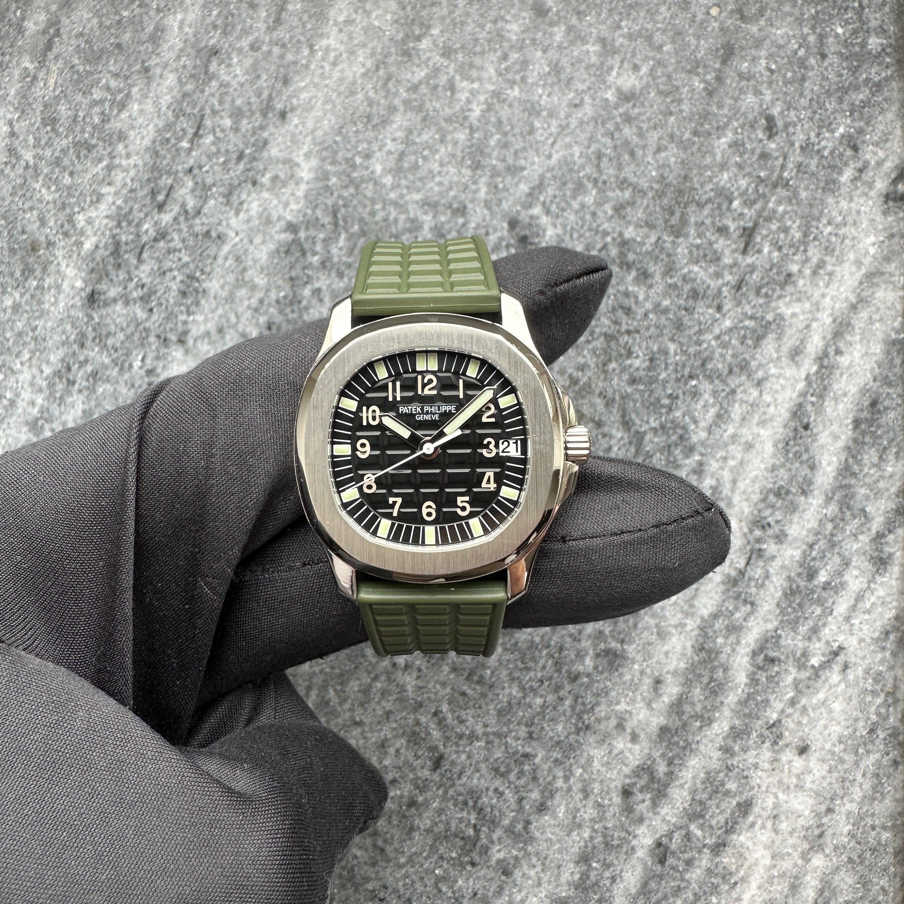 Aquanaut 5066A Steel / Patek Service 2025 + Invoice / 2 more Rubber Straps / Extract of Archive / very good Condition / 2007