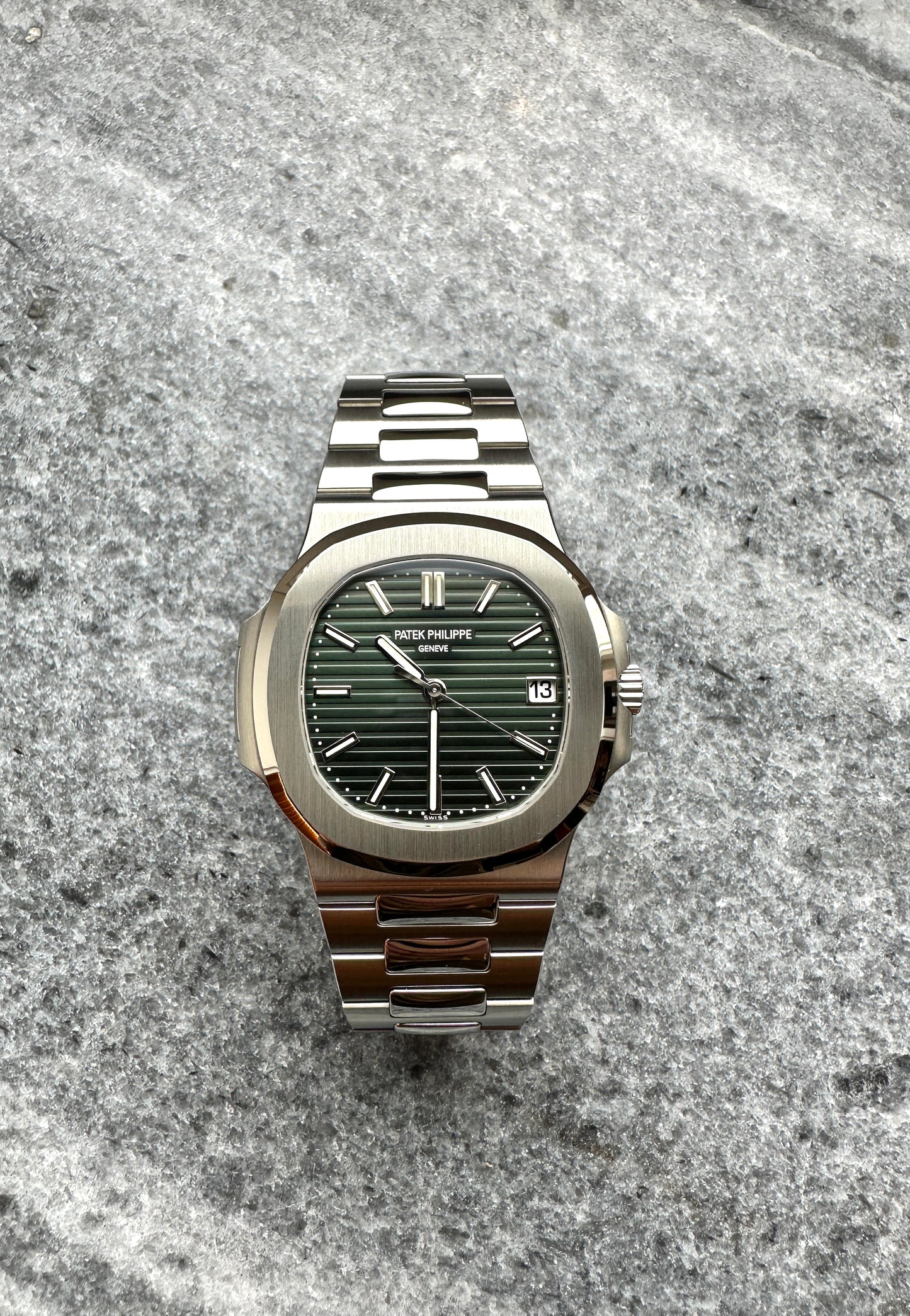 Patek Philippe Nautilus 5711/1A-014 Green (2021) -Ungetragen-