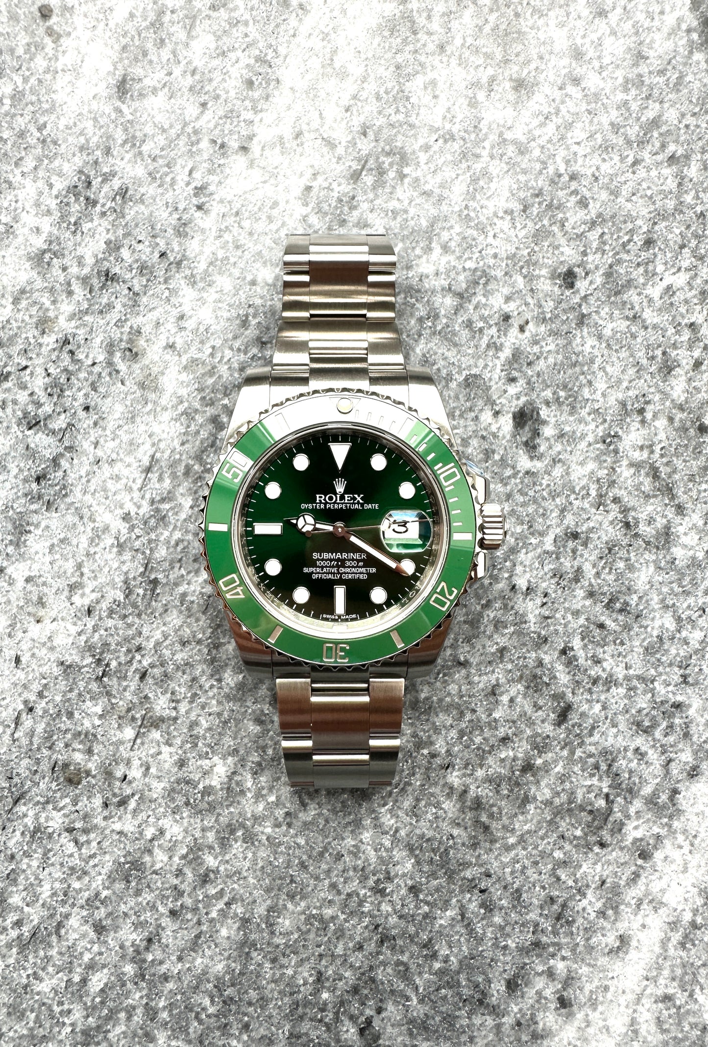 Rolex Submariner Date "Hulk" SERVICE 2025 / LC 100 / Full Set -2015-