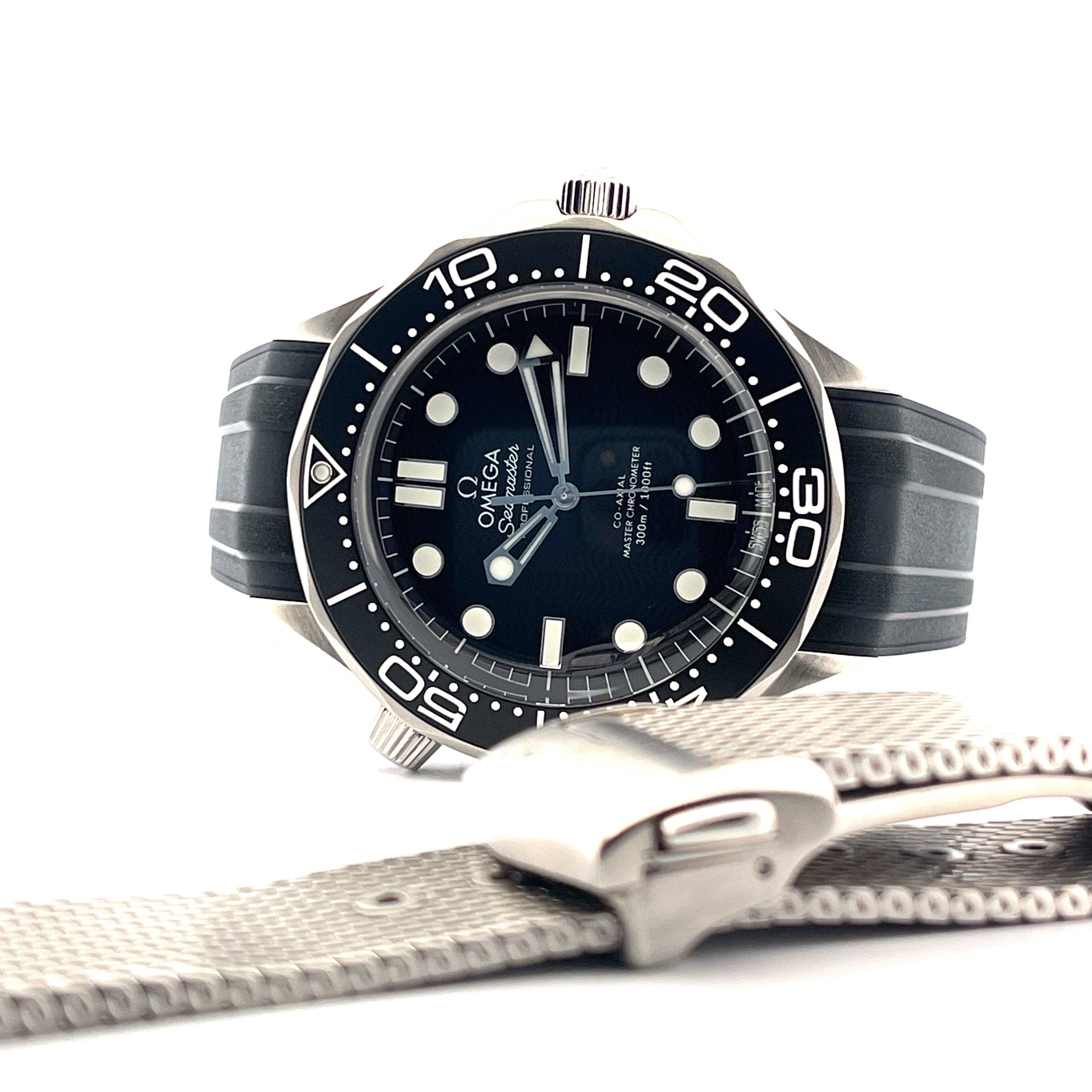 Seamaster Diver 300 No Date / like new / incl Milanaise Bracelet -2025-