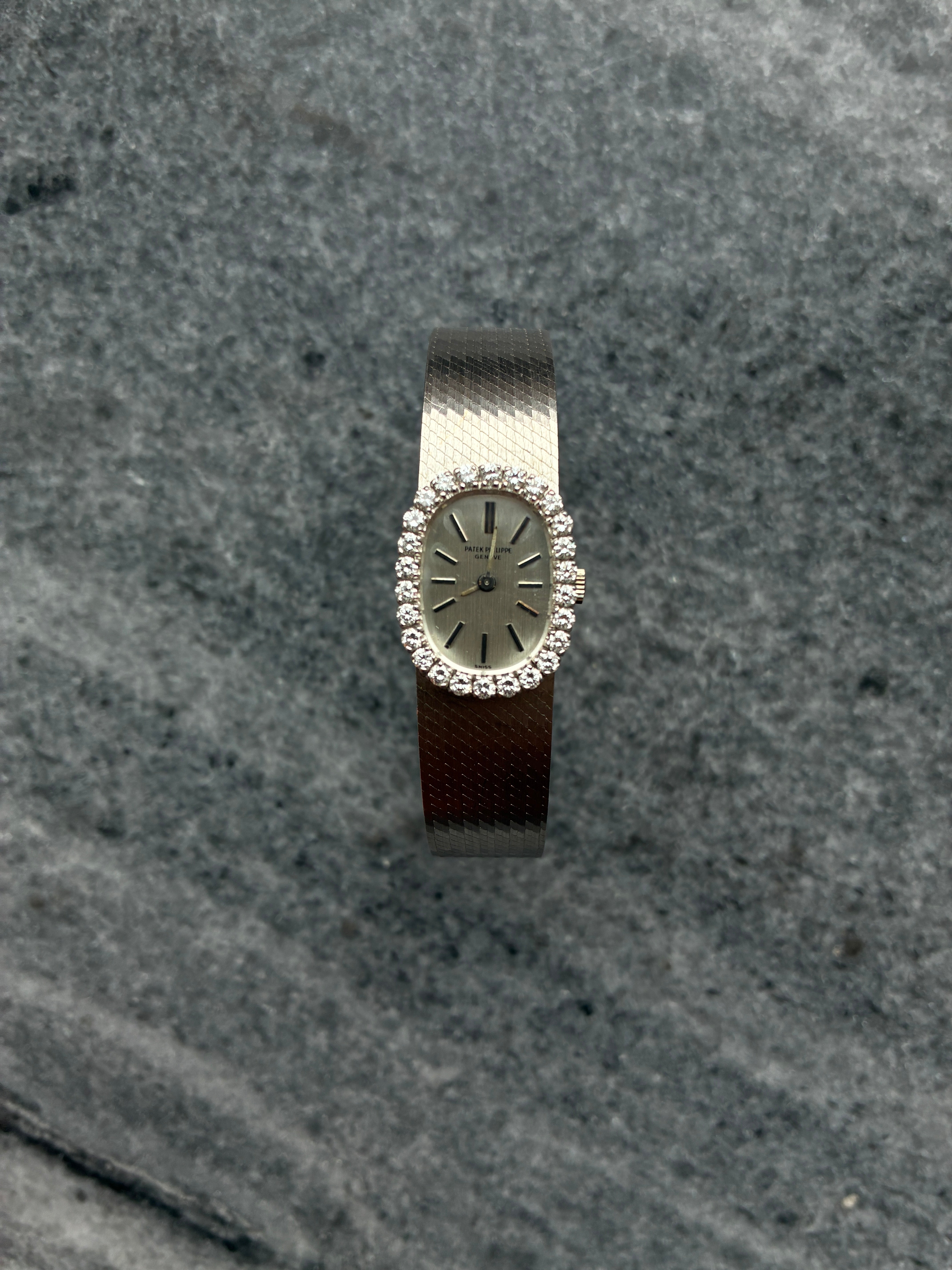 3366/1 18K whitegold / diamonds / silver dial / Box