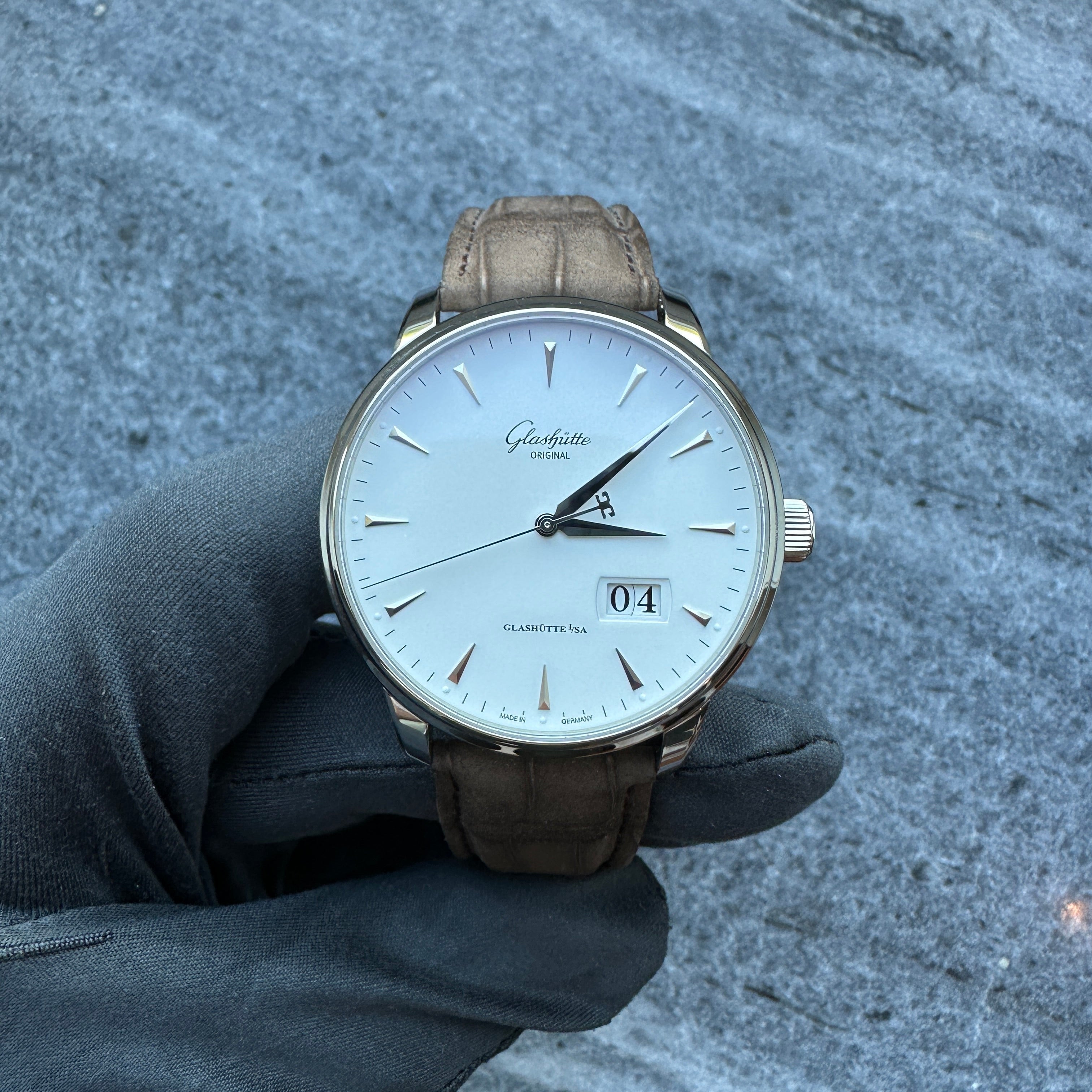 Senator Excellence Panorama Date 42mm / White Silver Dial / Premium Condition / Full Set / like new / from Germany 2026