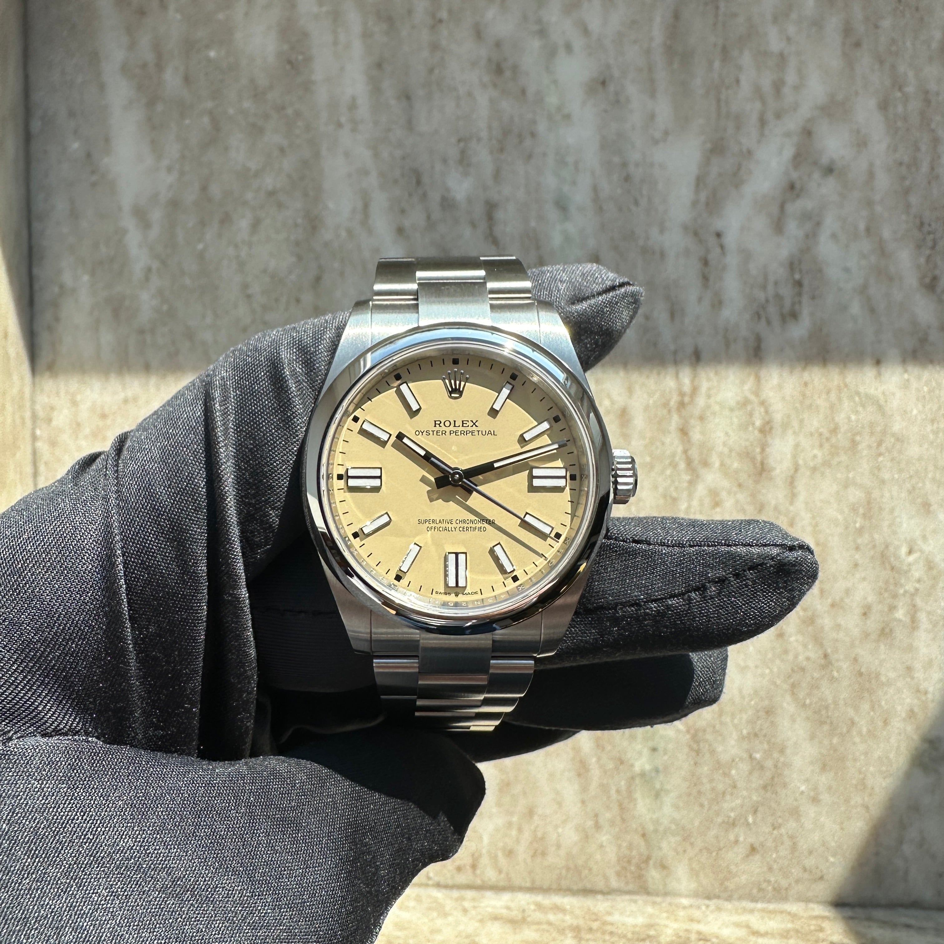 Rolex - Oyster Perpetual 41 mm Beige / like new / Full Set / 2026 - [product_sku]