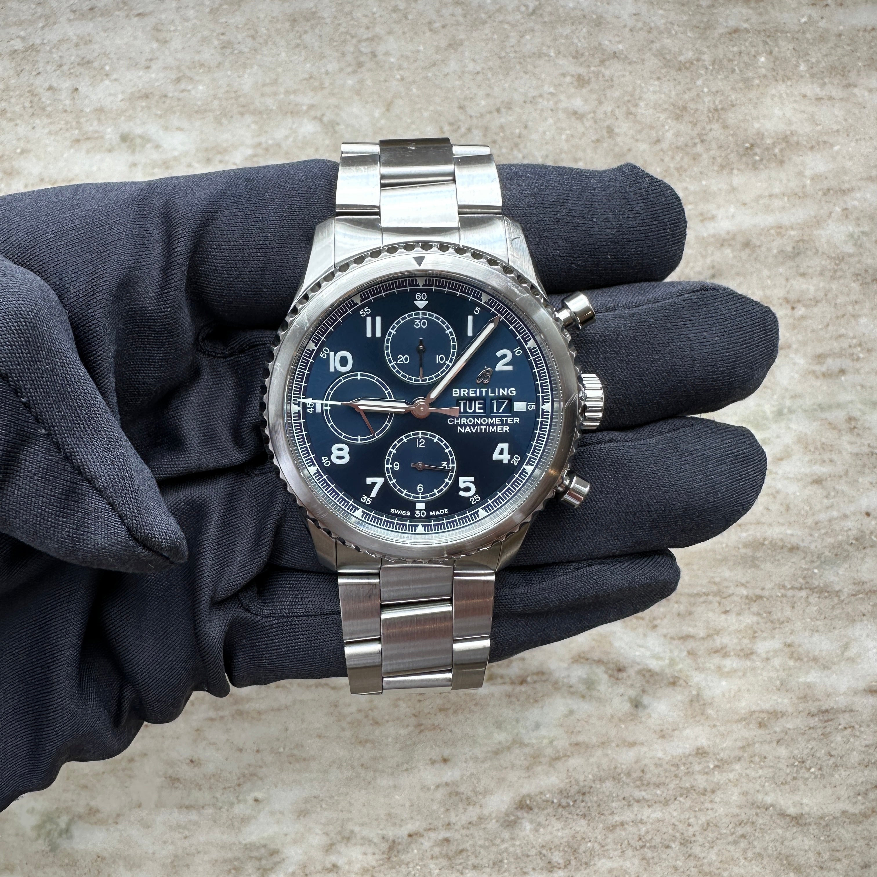 Navitimer 8 Chronograph Blue Dial / incl. Invoice / very good Condition / Full Set / Germany 2018