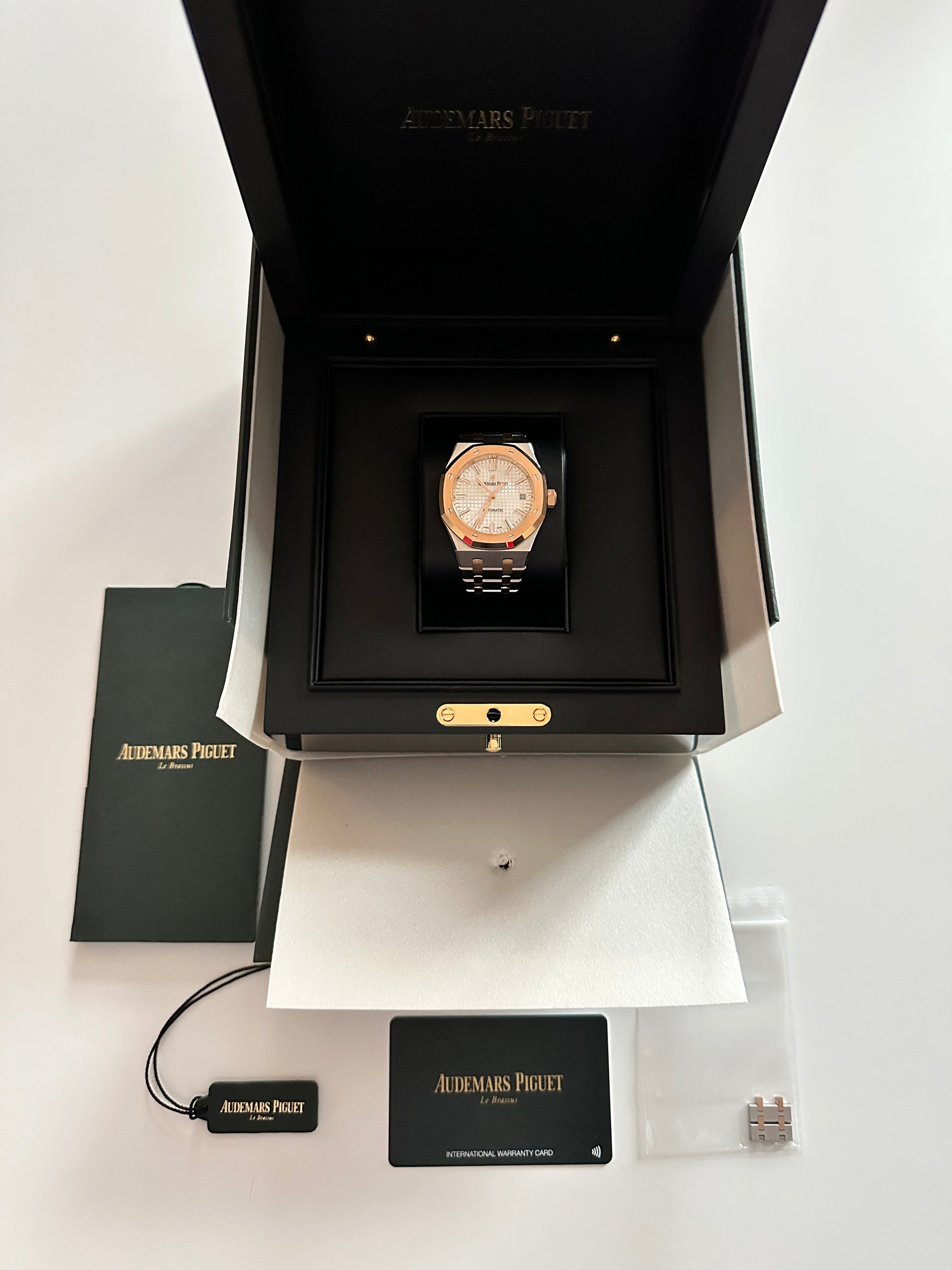 Audemars Piguet - Audemars Piguet Royal Oak Selfwinding 37mm - Juwelier Spliedt