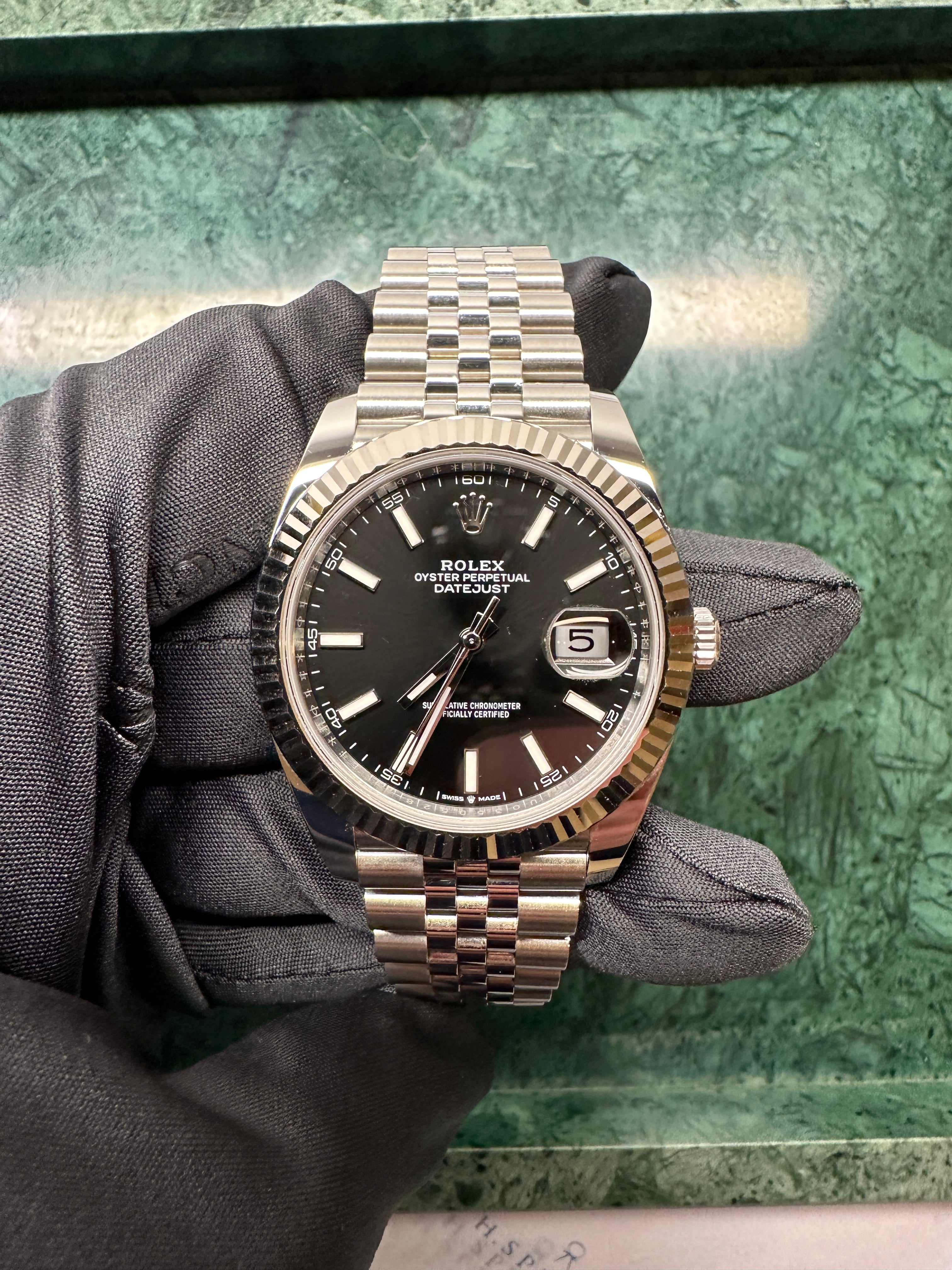 Datejust 41 Black Dial 126334 / Full Set / 2022