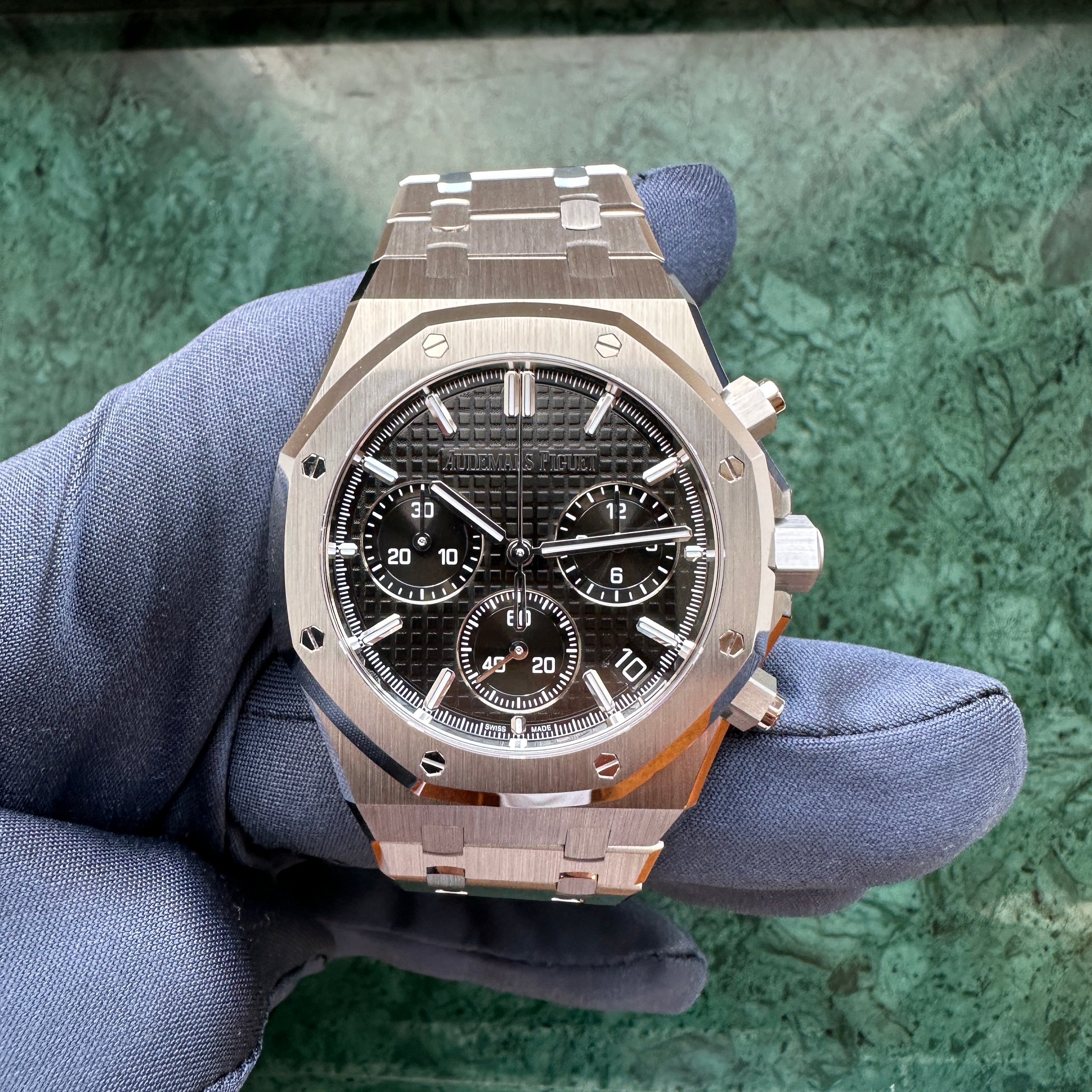 Royal Oak Selfwinding Chronograph 41mm Black / UNWORN / Premium Full Set / Germany 2024