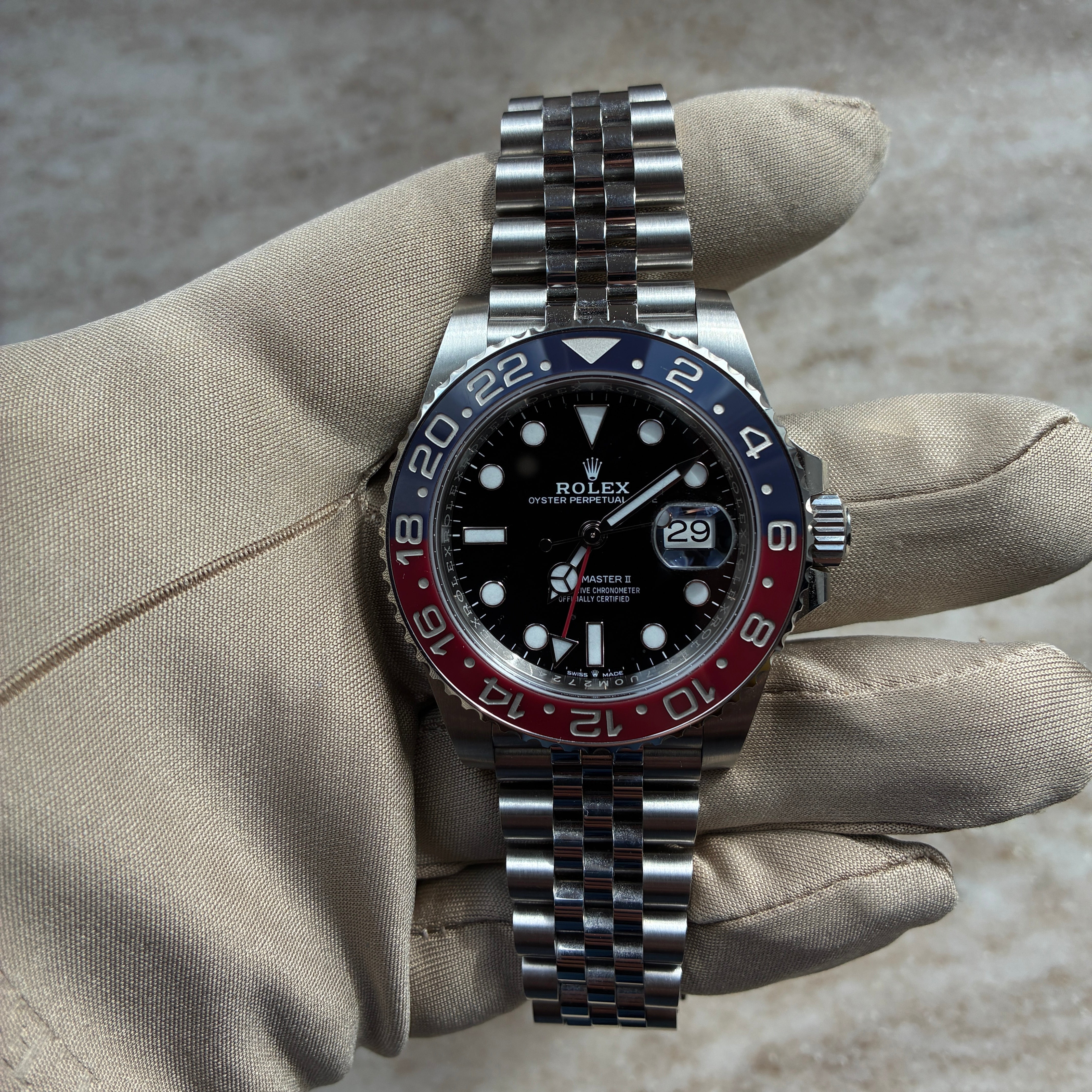 Rolex - GMT-Master II / Pepsi / Jubilee / Box & Papers / 2019 - [product_sku]