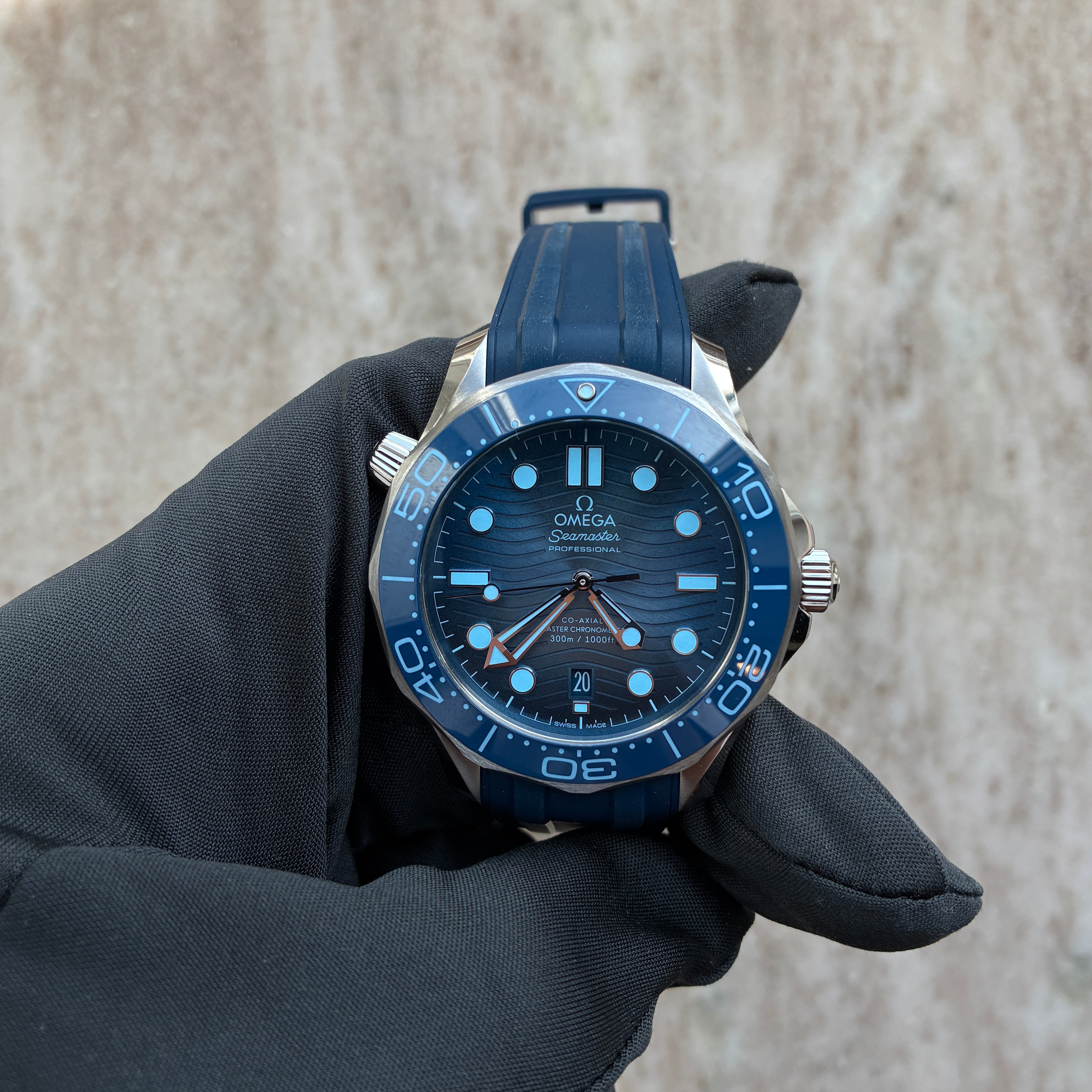 Omega - Seamaster Diver 300 M Co-axial Summer Blue Seamaster / Ice Dial / Like New / Full-Set / 2025 - [product_sku]
