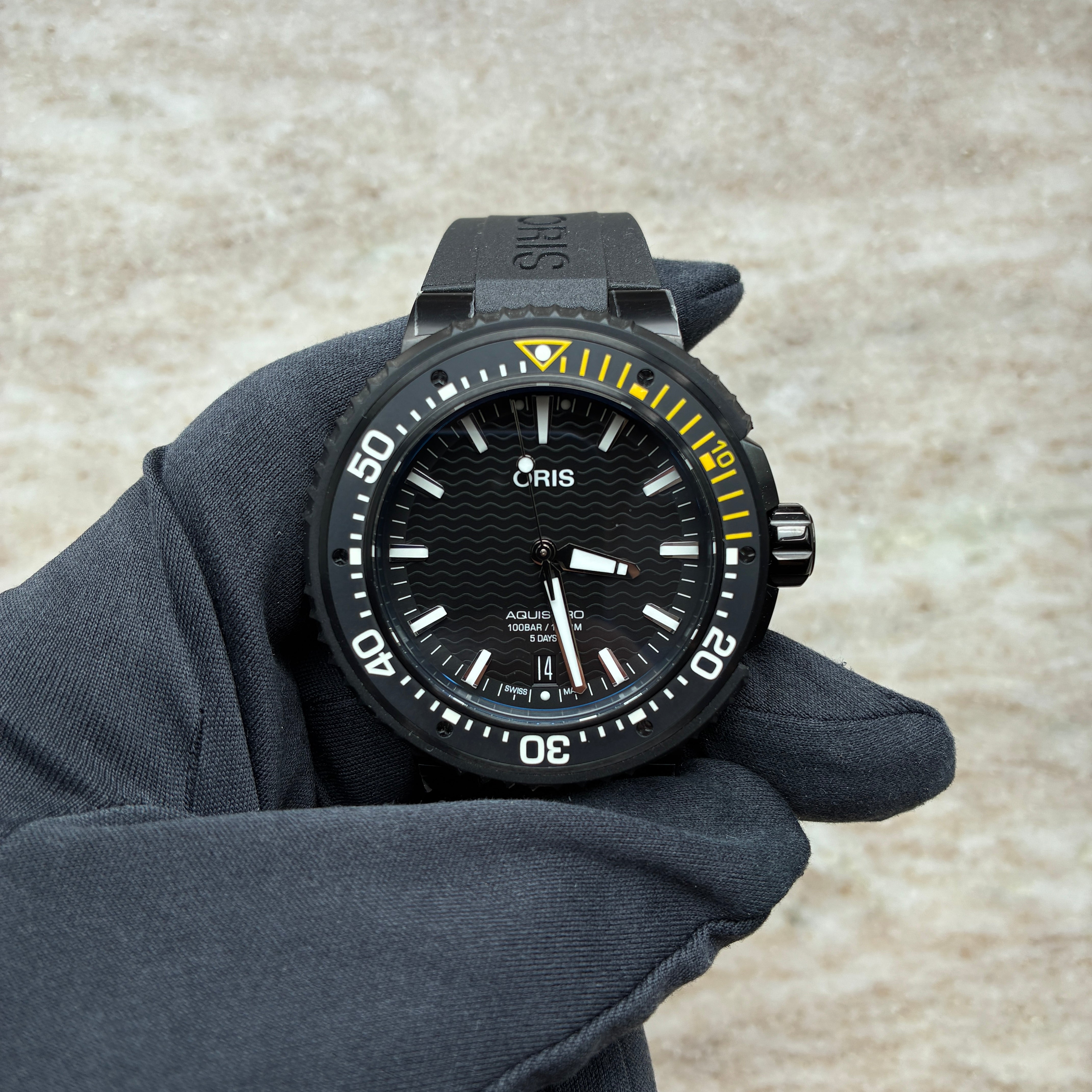 Oris Aquis Date Calibre 400