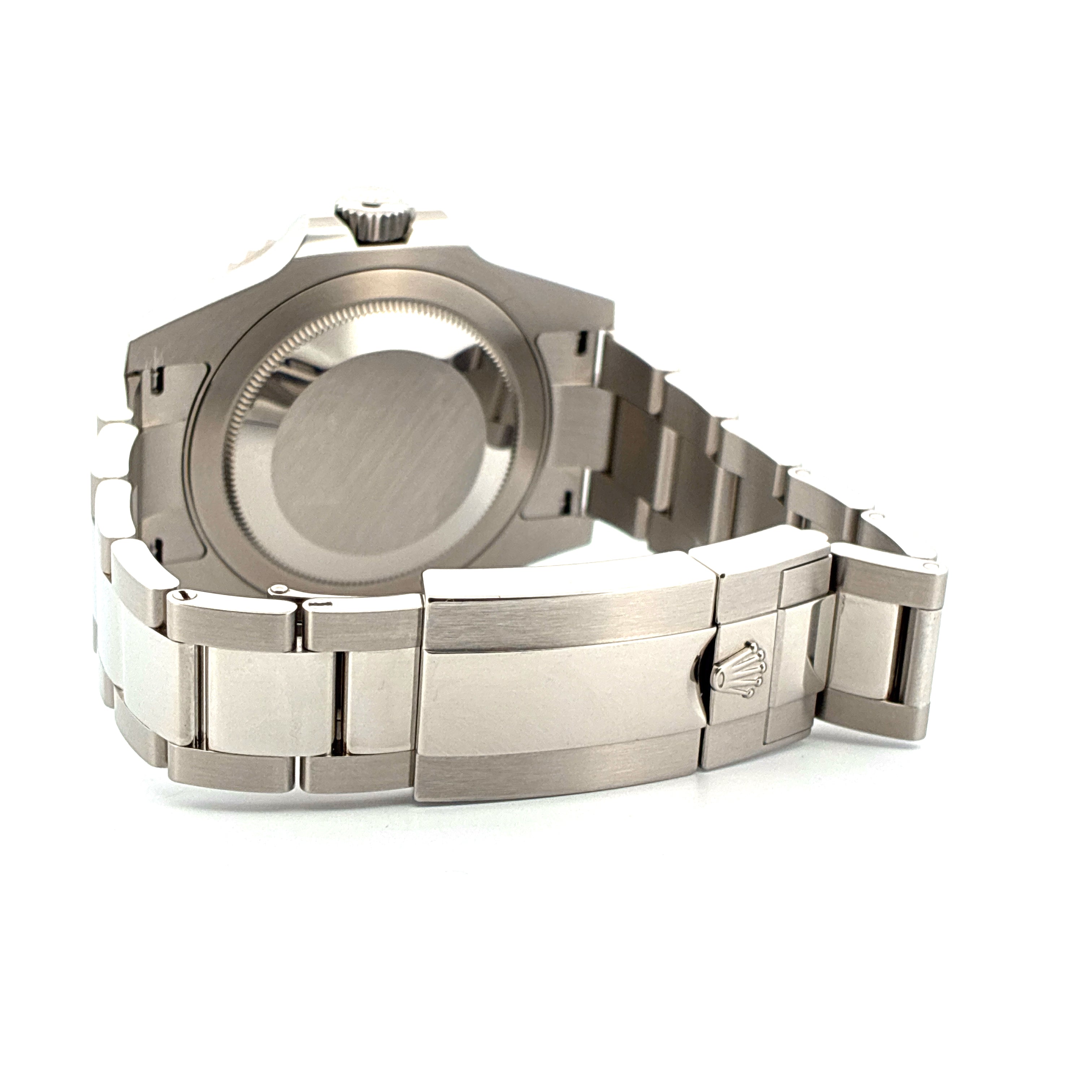 Rolex GMT-Master II Batman aus Stahl, Rückansicht der Schließe mit Krone und Armband