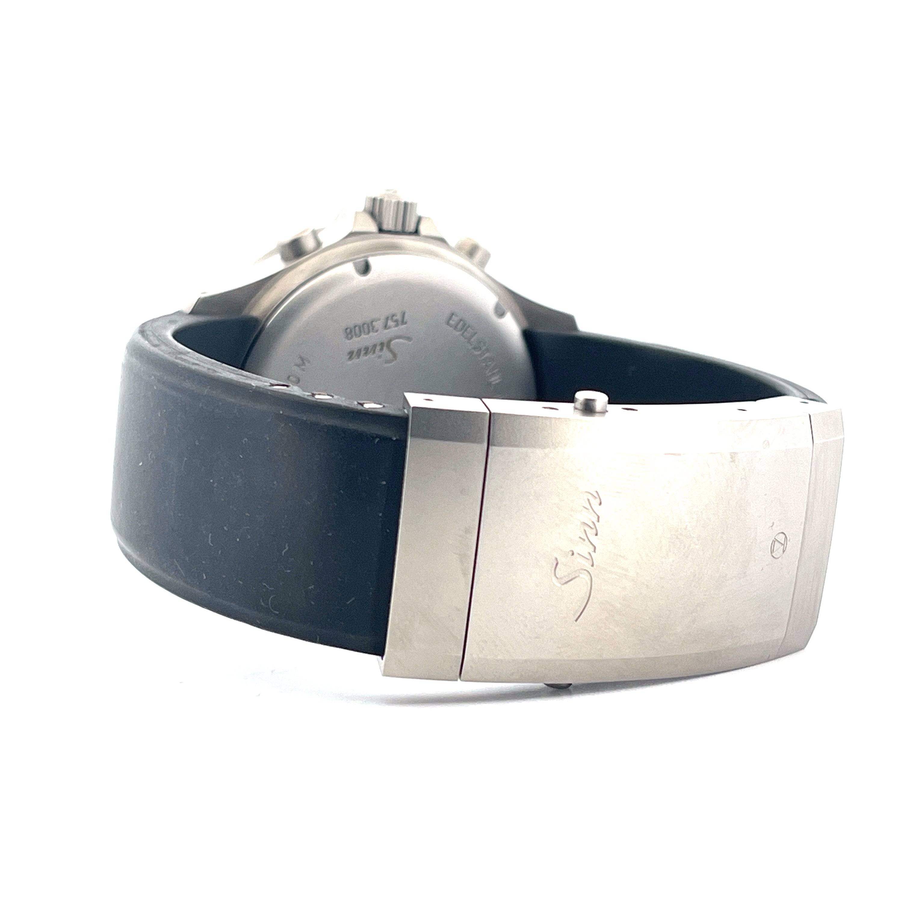 Sinn 757 UTC Edelstahl auf schwarzem Band, Rückansicht mit Schließe