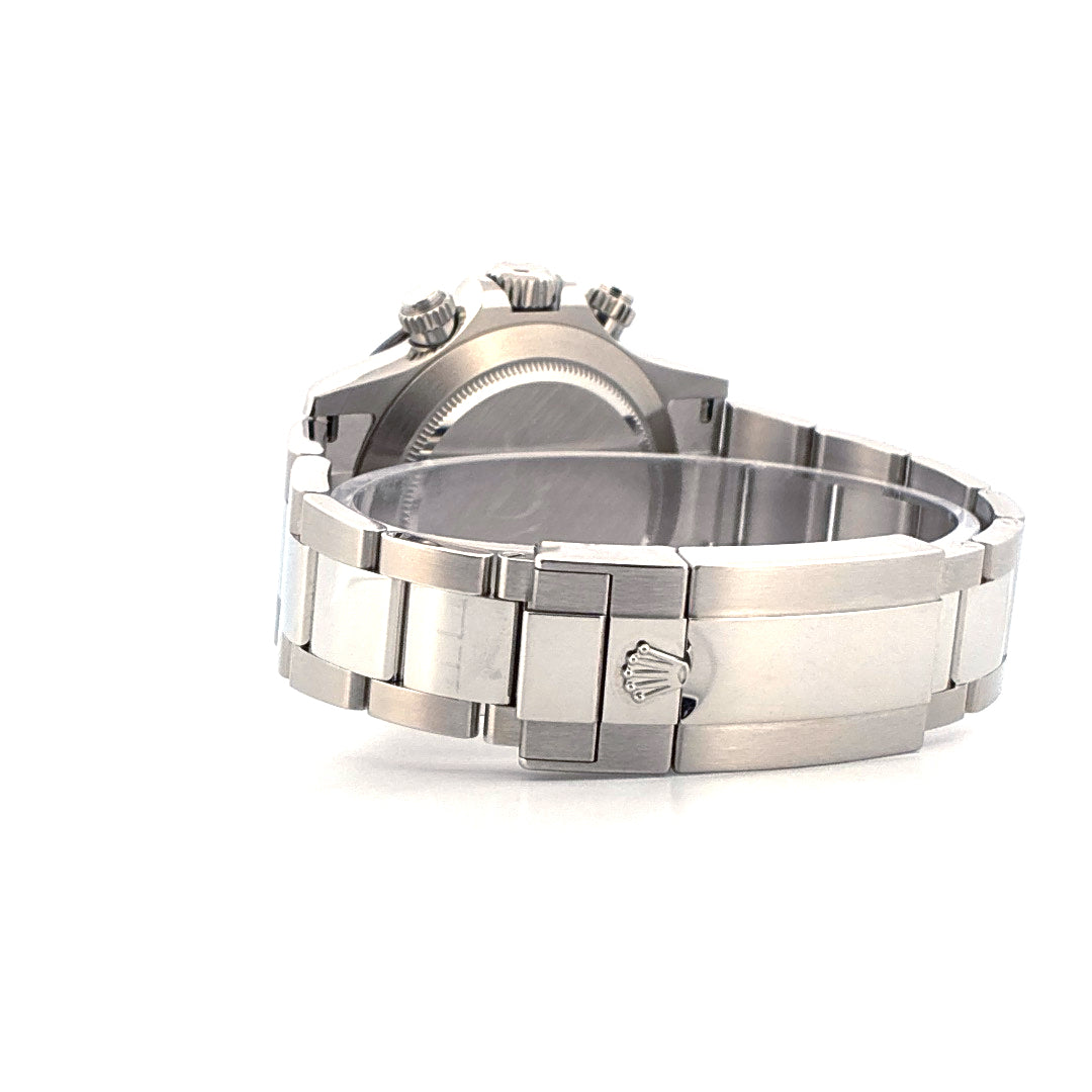 Rolex Daytona 116500LN Armband und Schließe mit Rolex-Krone aus Stahl auf weißem Hintergrund