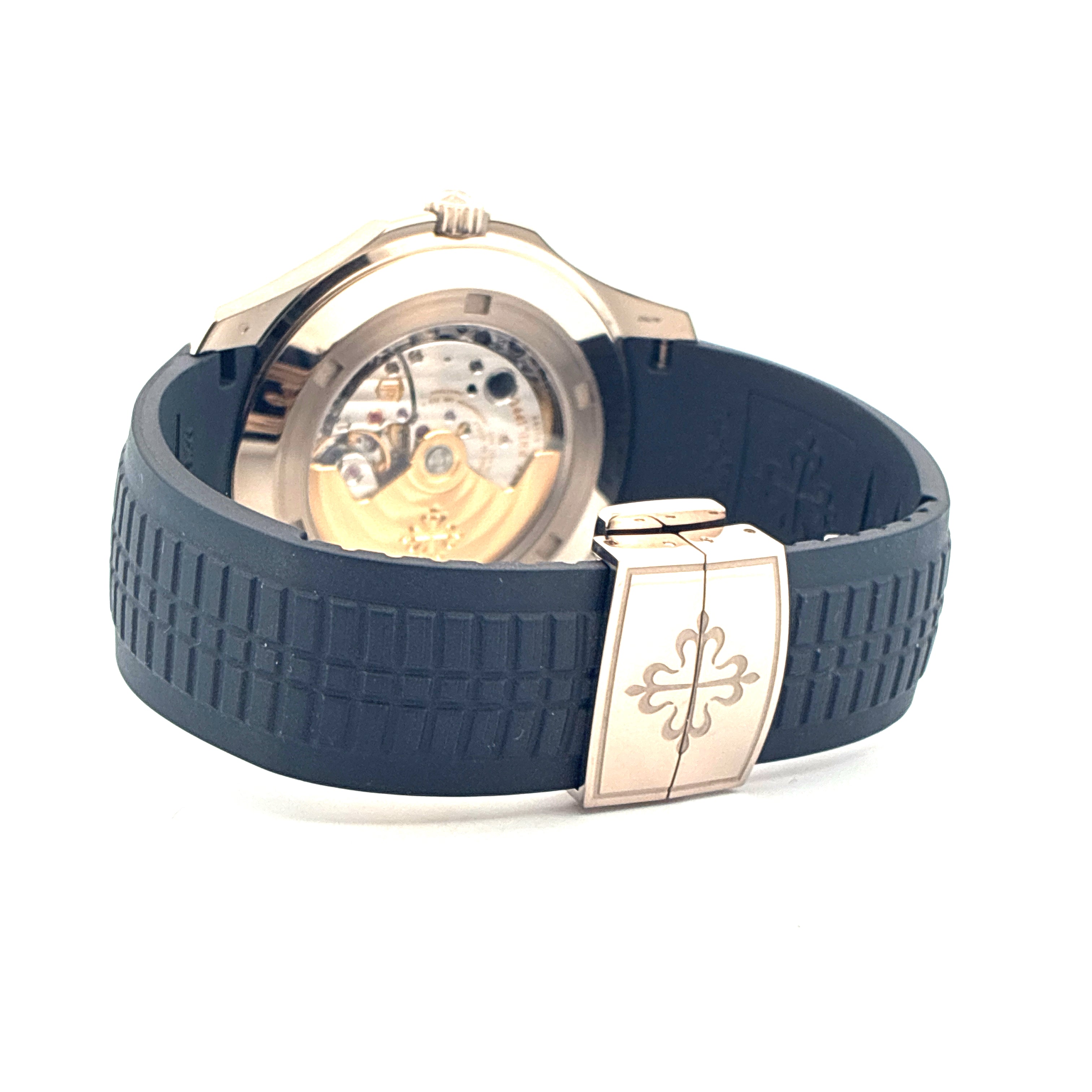 Aquanaut / Rubber Strap / White Gold / Blue Dial in Very Good Condition / Full Set / 2021