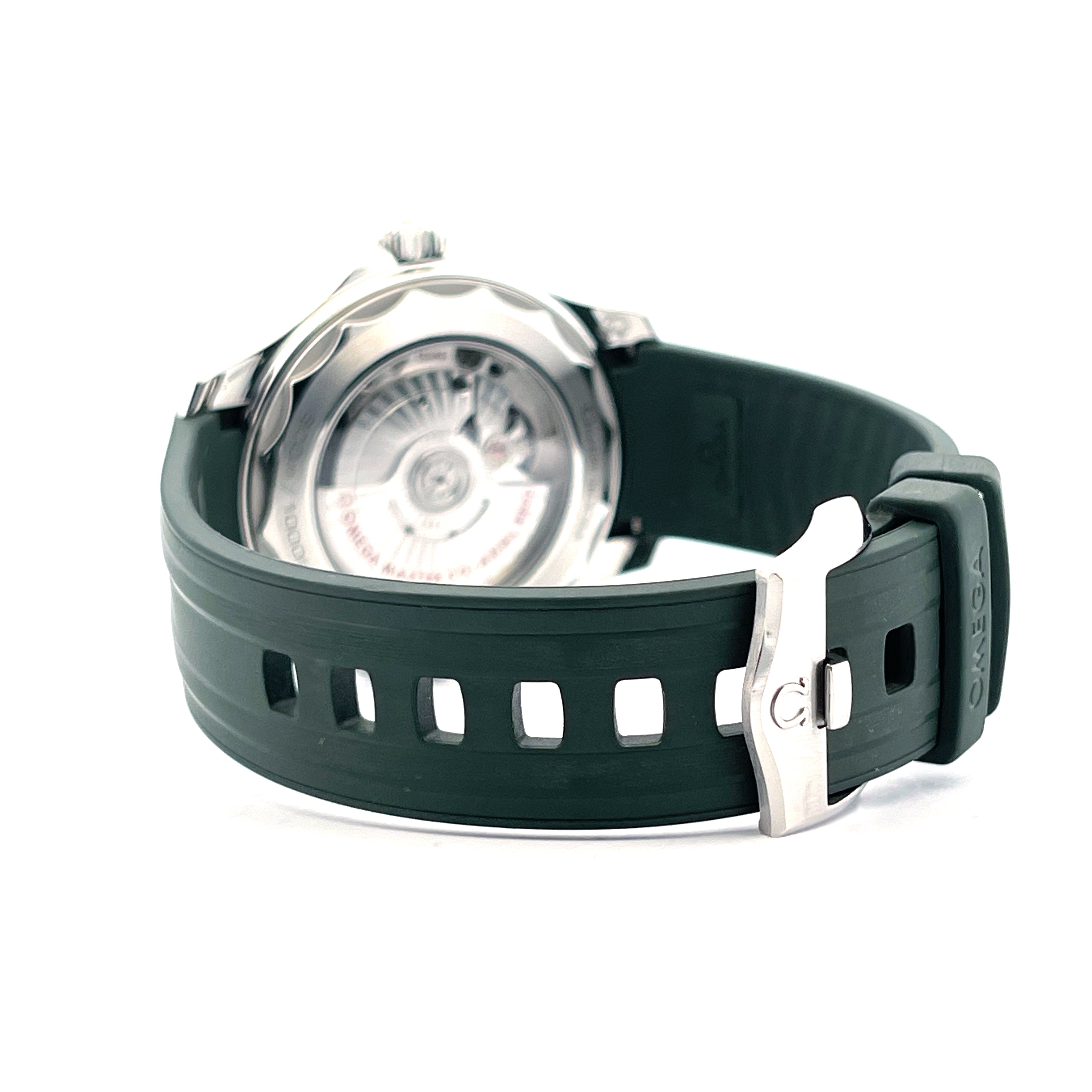 Seamaster Diver 300 M Master Chronometer DIVER 300 / Green Dial / Rubber / Box and Paper / Germany / perfect Condition / Dec. 2025