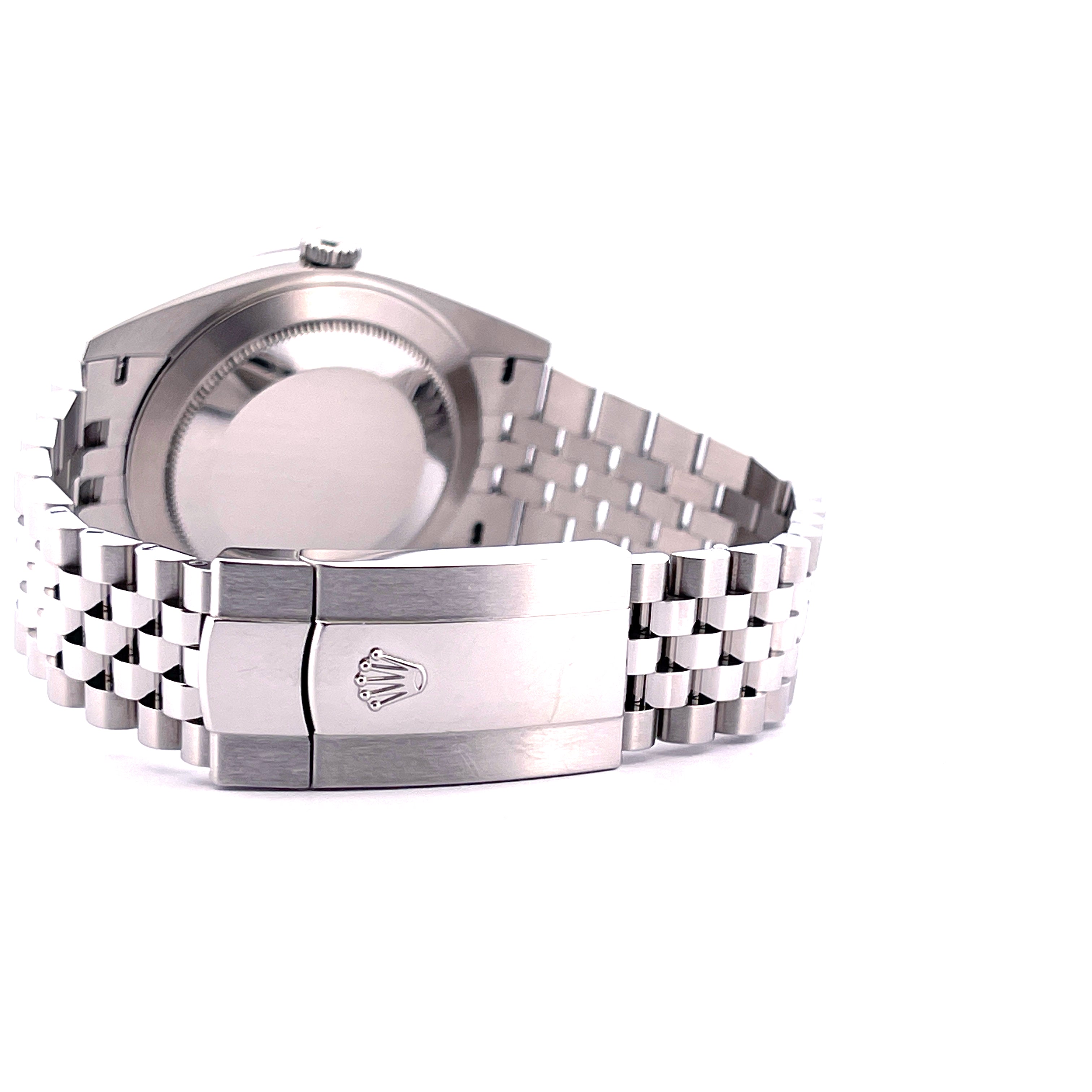 Datejust 41 Blue Dial Jubilee Whitegold Bezel / Box and Papers / 126334 / Very Good Condition / 2022