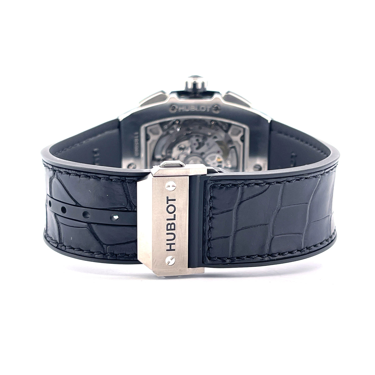 Hublot Spirit Of Big Bang 45 mm / 601.NX.0173.LR / Titan / Grey / Full Set + Invoice / Germany / 2015, Rückansicht mit Schließe, Armband und Gehäuseboden vor weißem Hintergrund