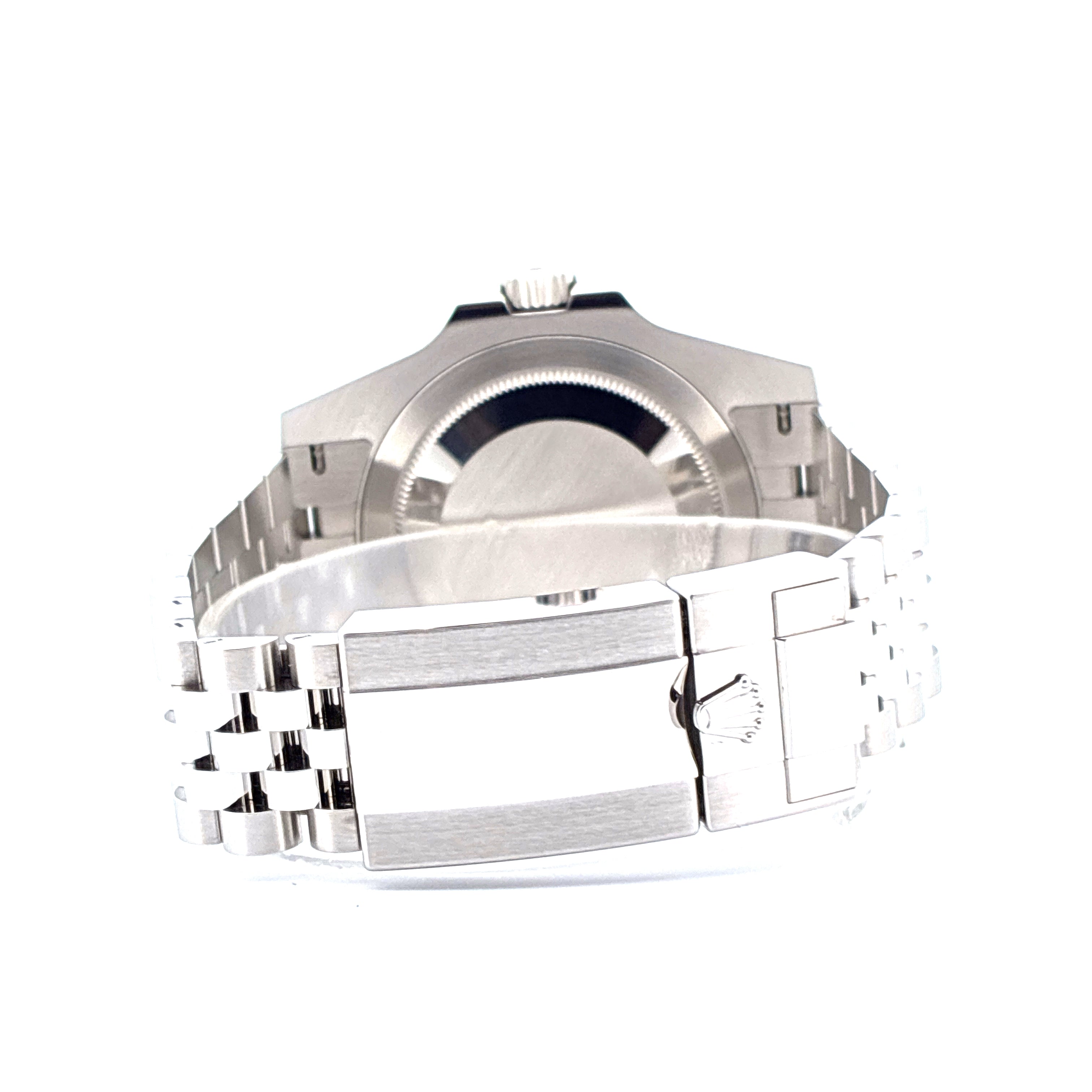 Rolex GMT-Master II Sprite Lefthand mit Edelstahl Jubilee Armband und Schließe auf weißem Hintergrund