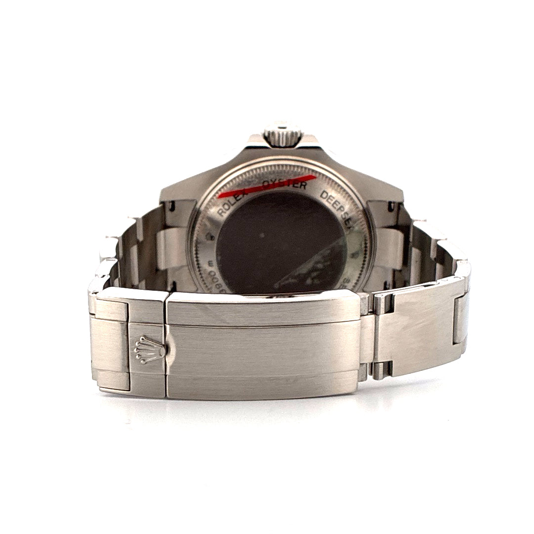 Rolex Sea-Dweller Deepsea Rückseite mit Stahlarmband und Schließe auf weißem Hintergrund