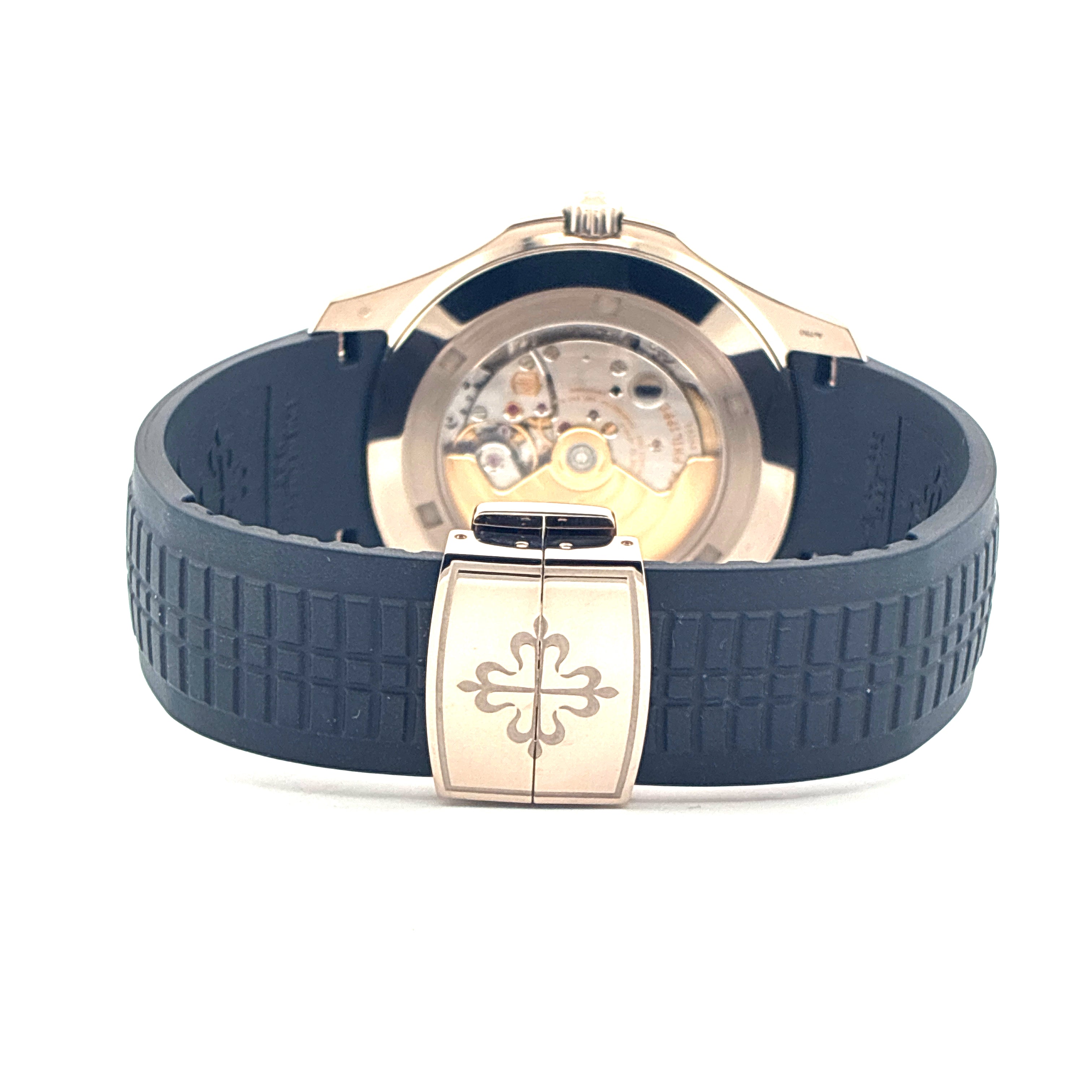 Aquanaut / Rubber Strap / White Gold / Blue Dial in Very Good Condition / Full Set / 2021